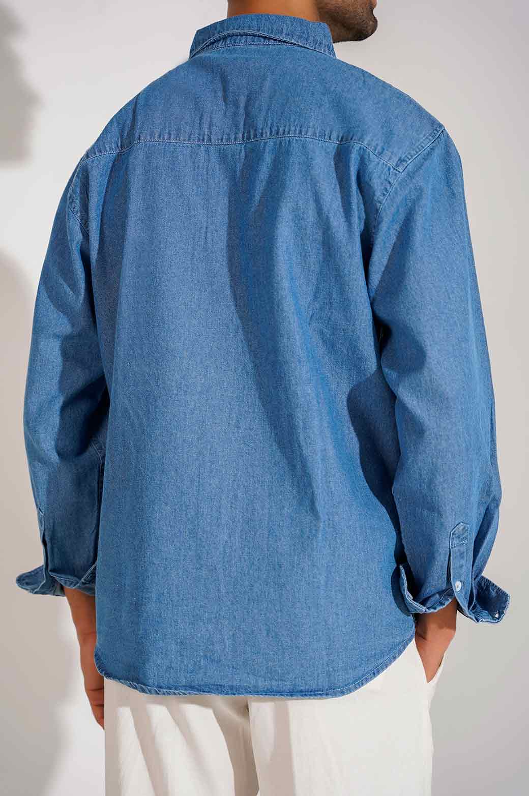 LIGHT BLUE DENIM BUTTON DOWN