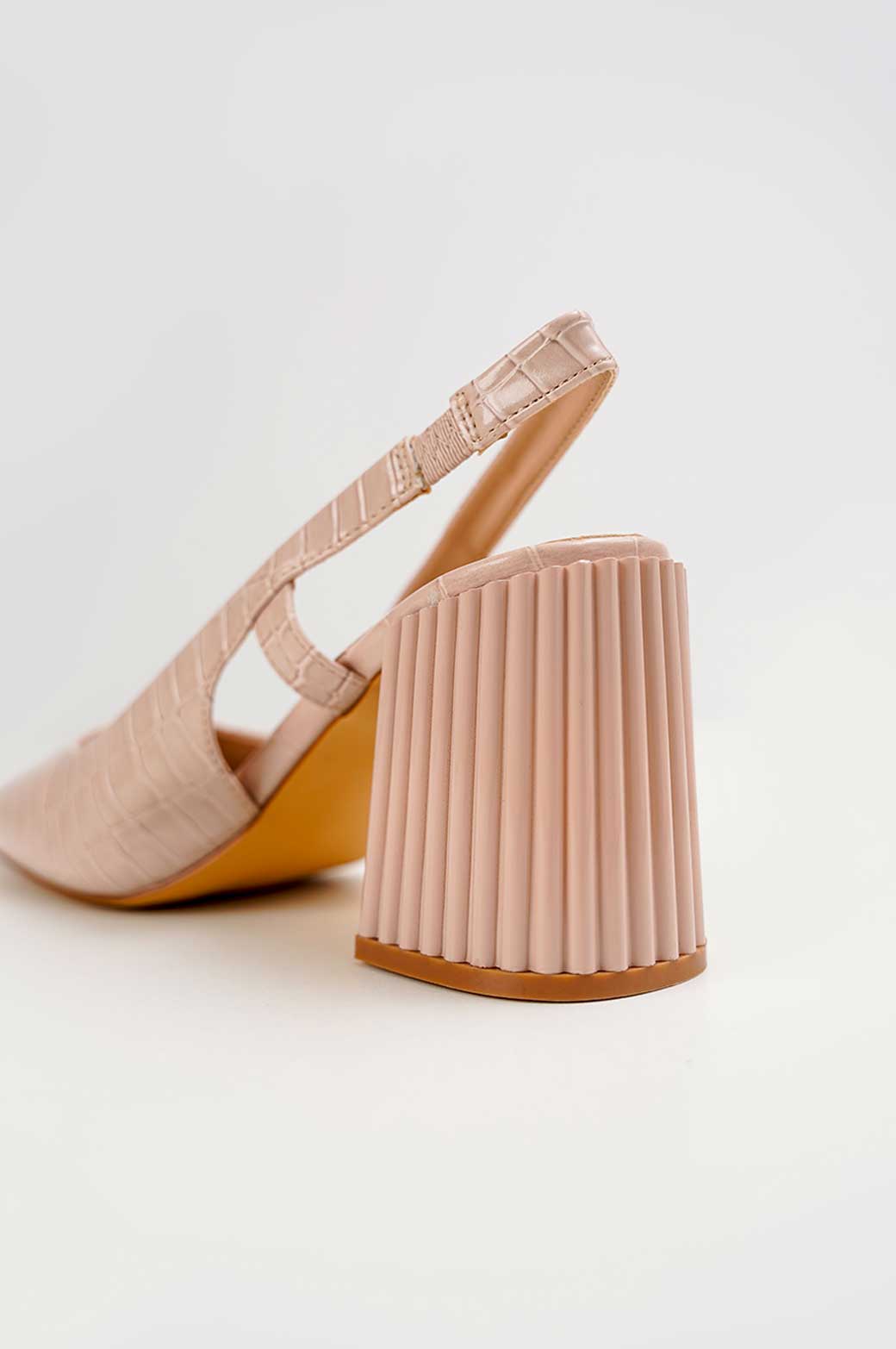 NUDE SLINGBACK HEELS