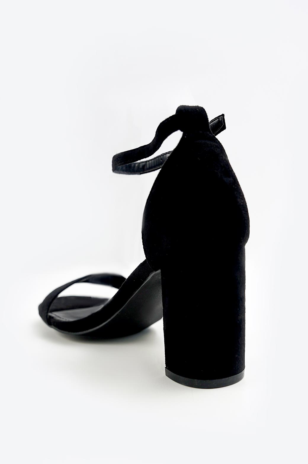 BLACK ANKEL STRAP HEEL