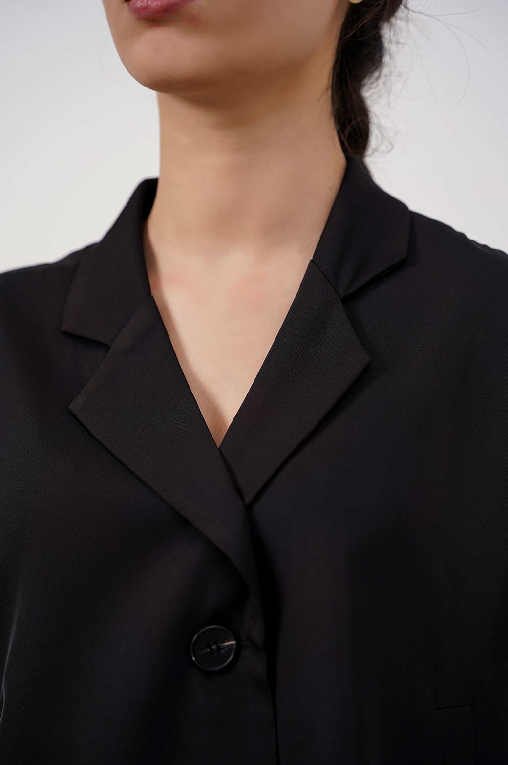 BLACK CROPPED BLAZER SHIRT