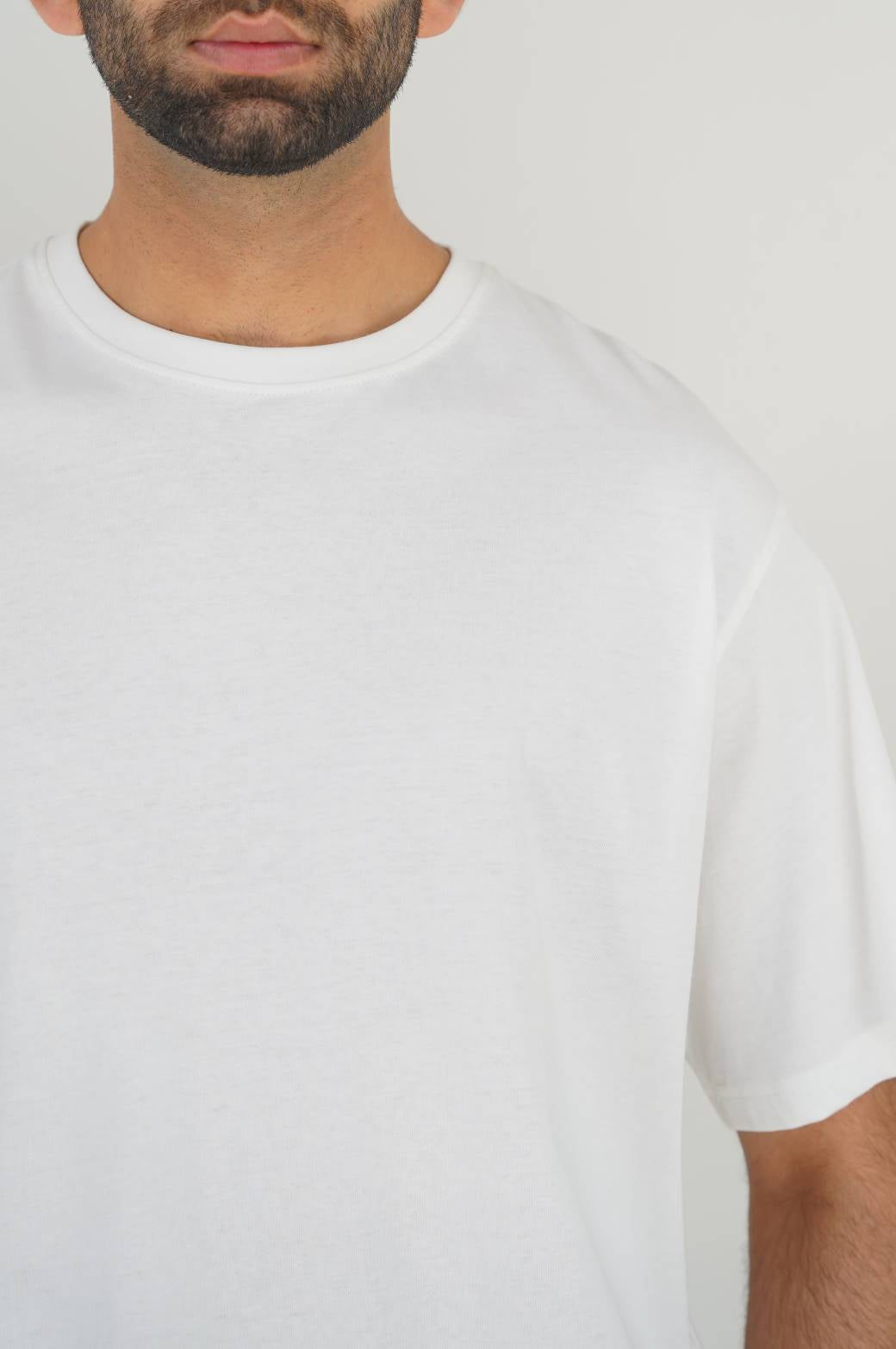 WHITE BASIC T SHIRT