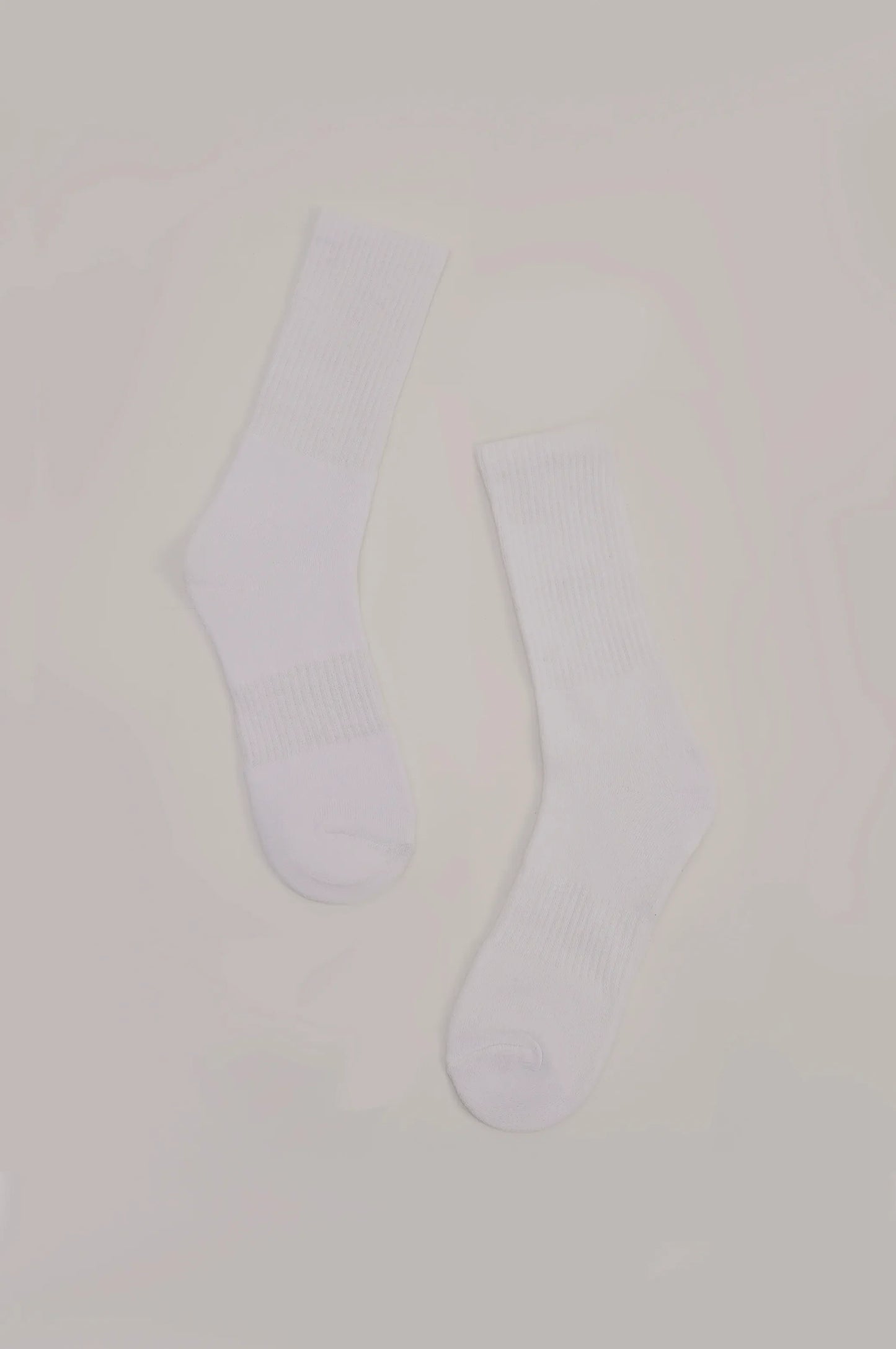 WHITE SPORTS SOCKS
