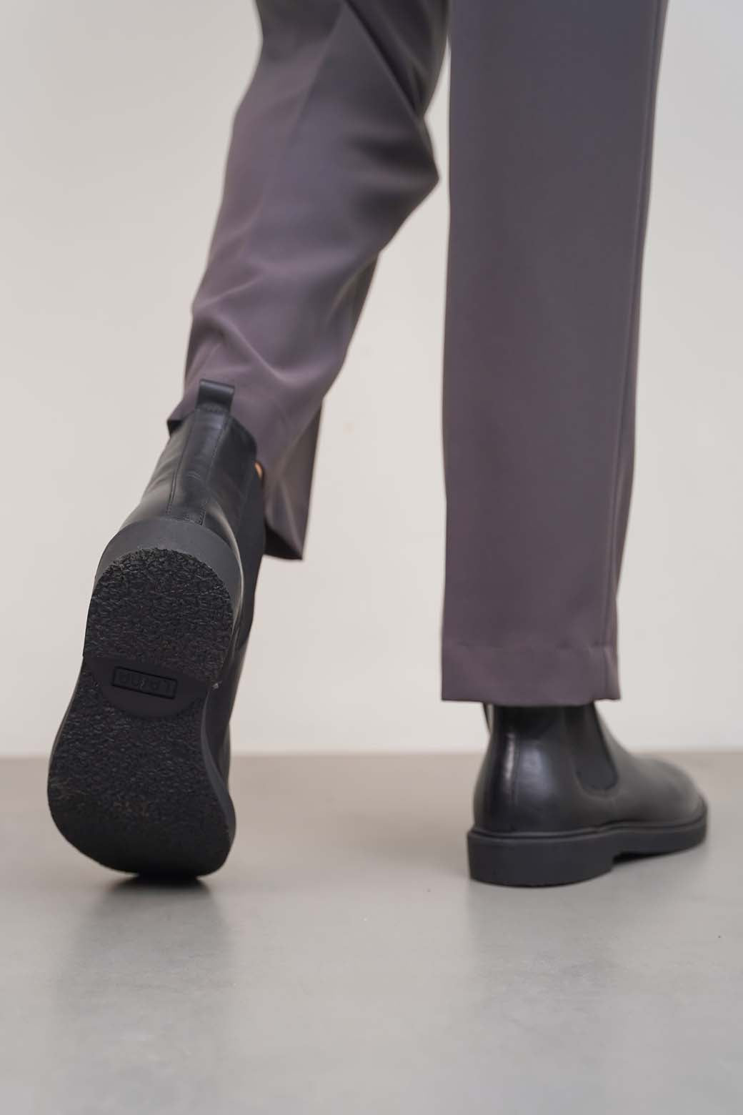 BLACK BOWIE CHELSEA BOOTS