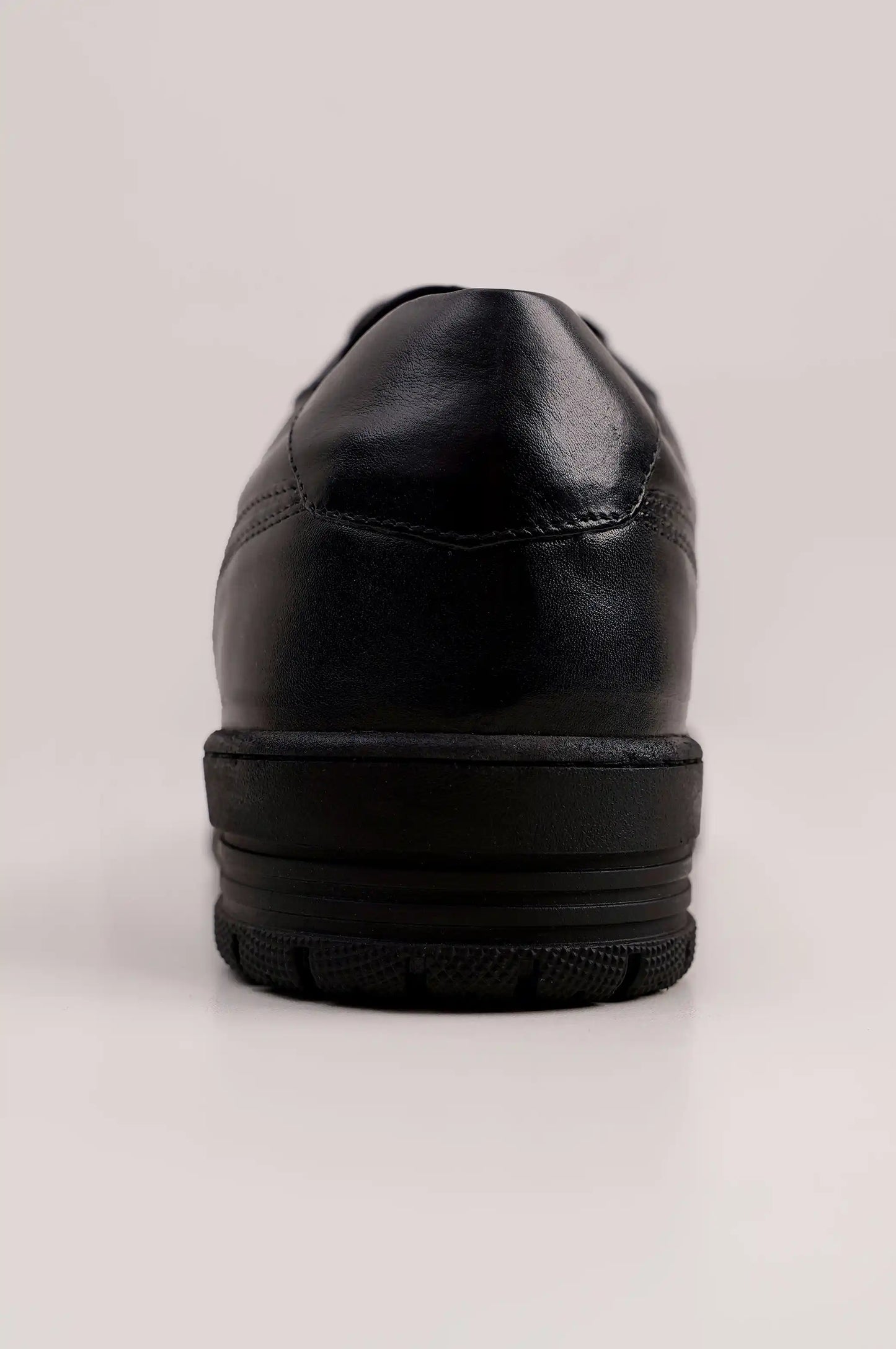 ALL BLACK MAN EVERYDAY SNEAKERS