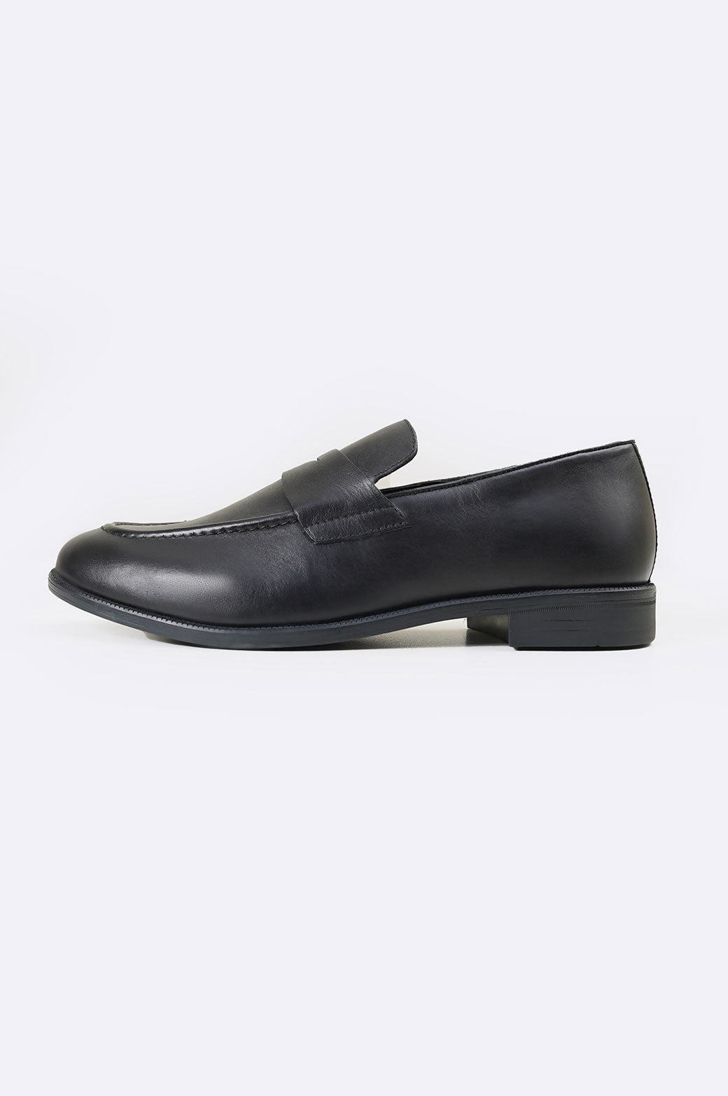BLACK CLASSIC LEATHER LOAFERS