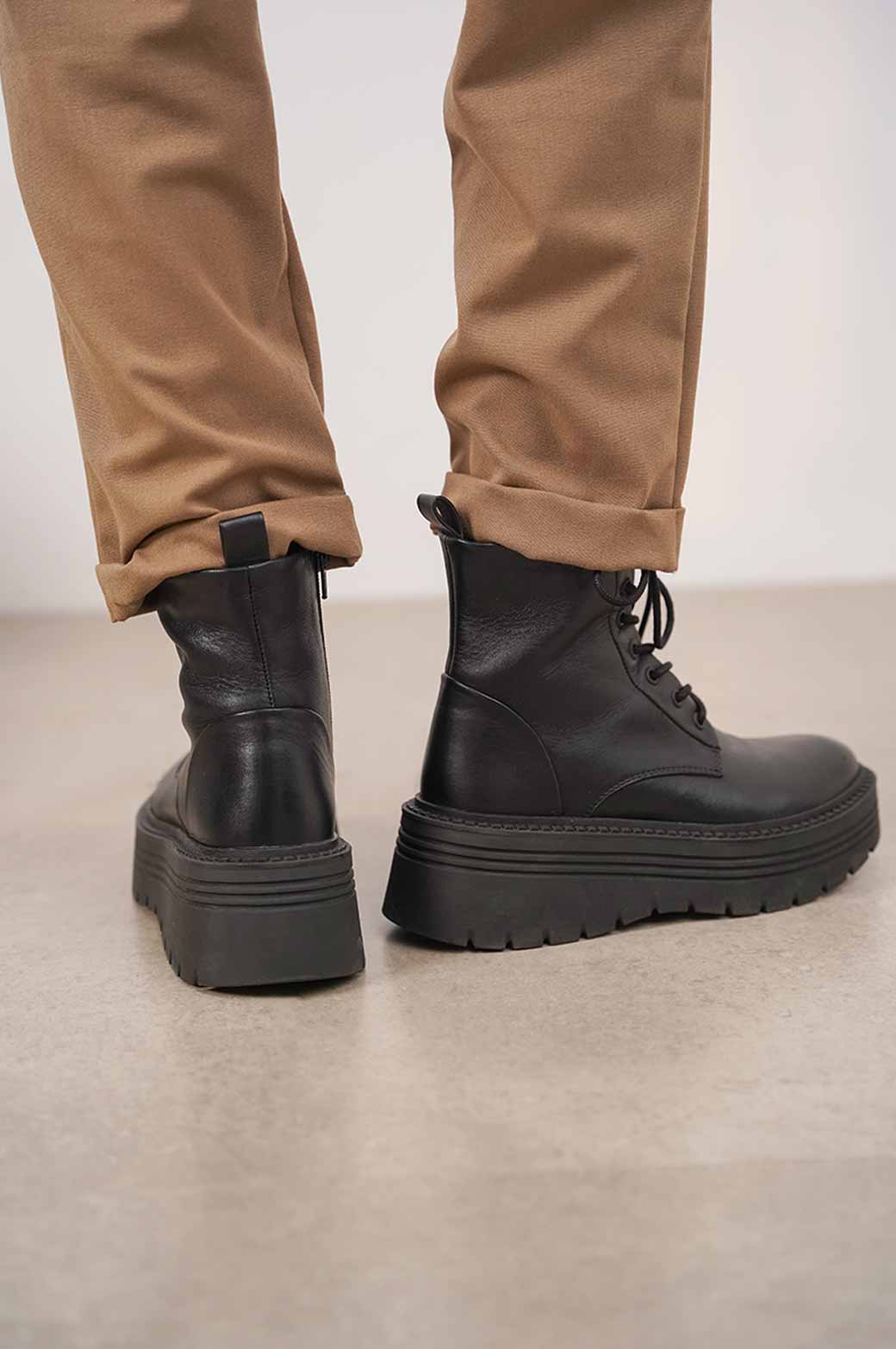 BLACK LEATHER COMBAT BOOTS