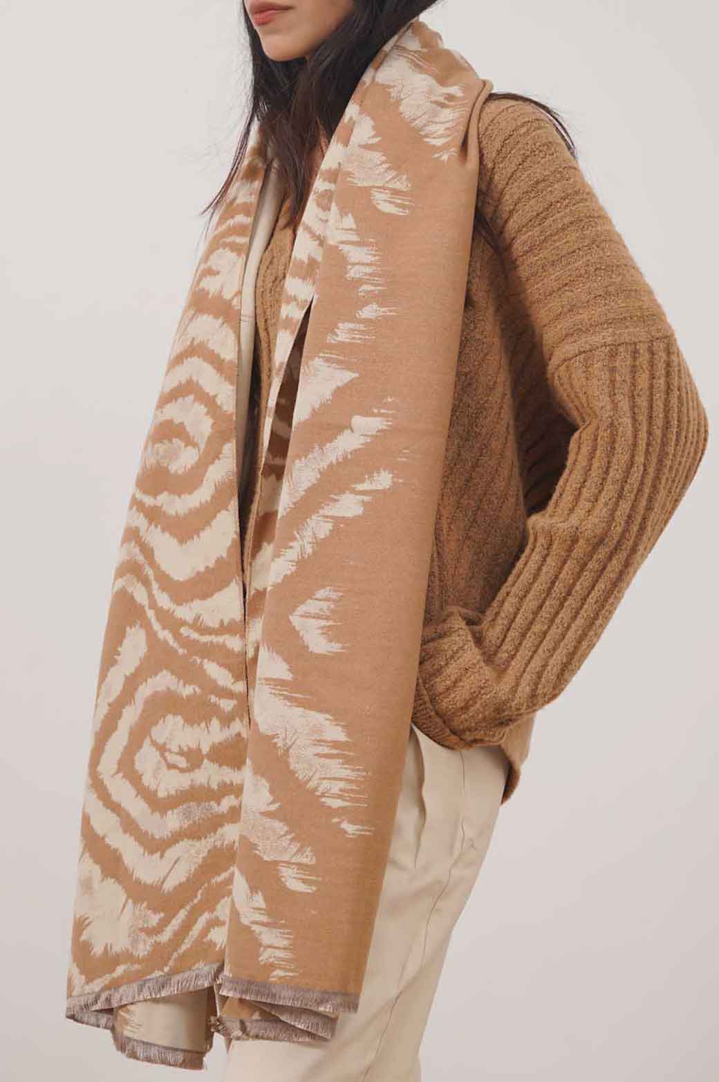 BEIGE JUNGLE PRINT SCARF