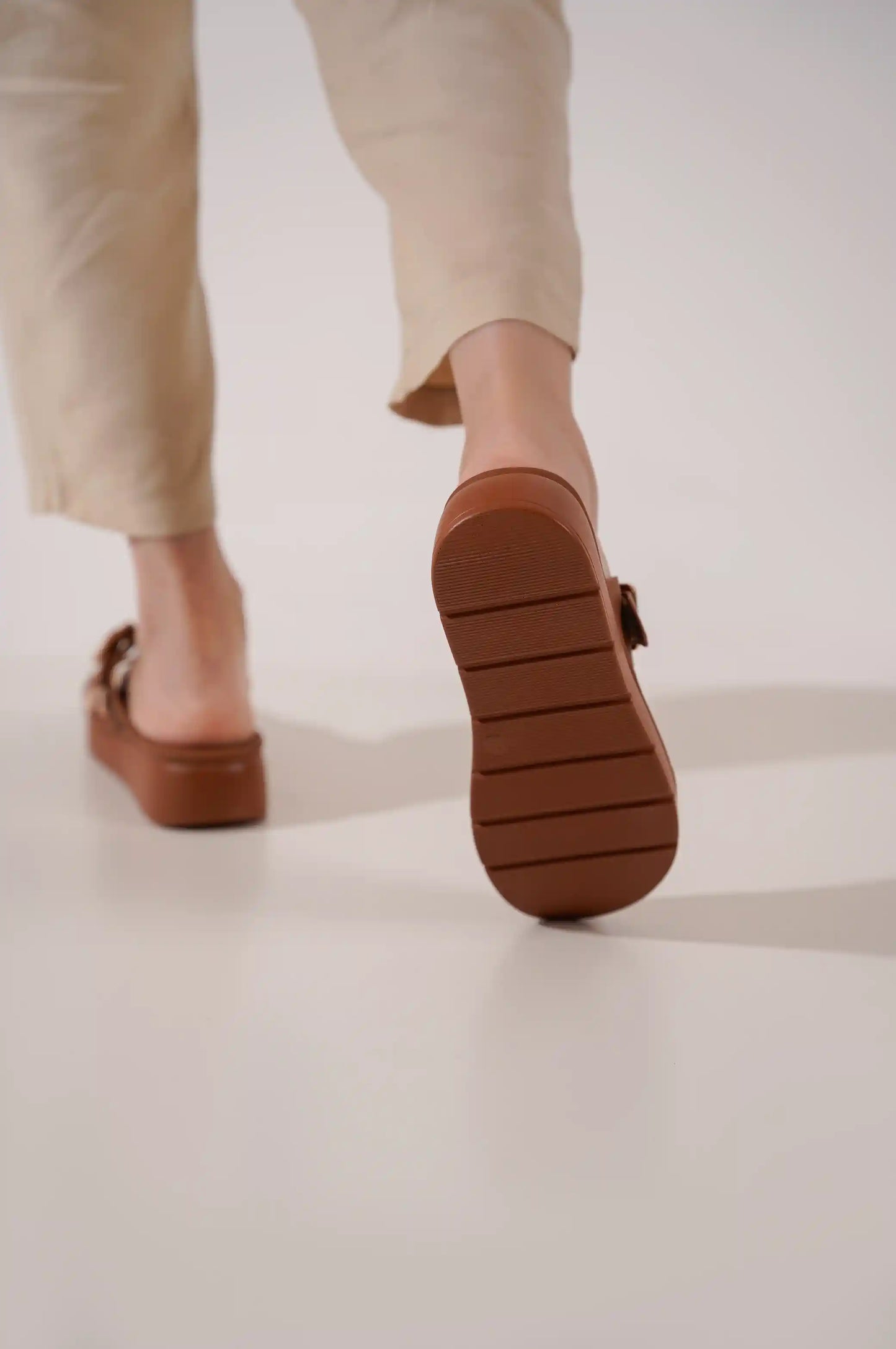 BROWN ECO MAMA SLIDES
