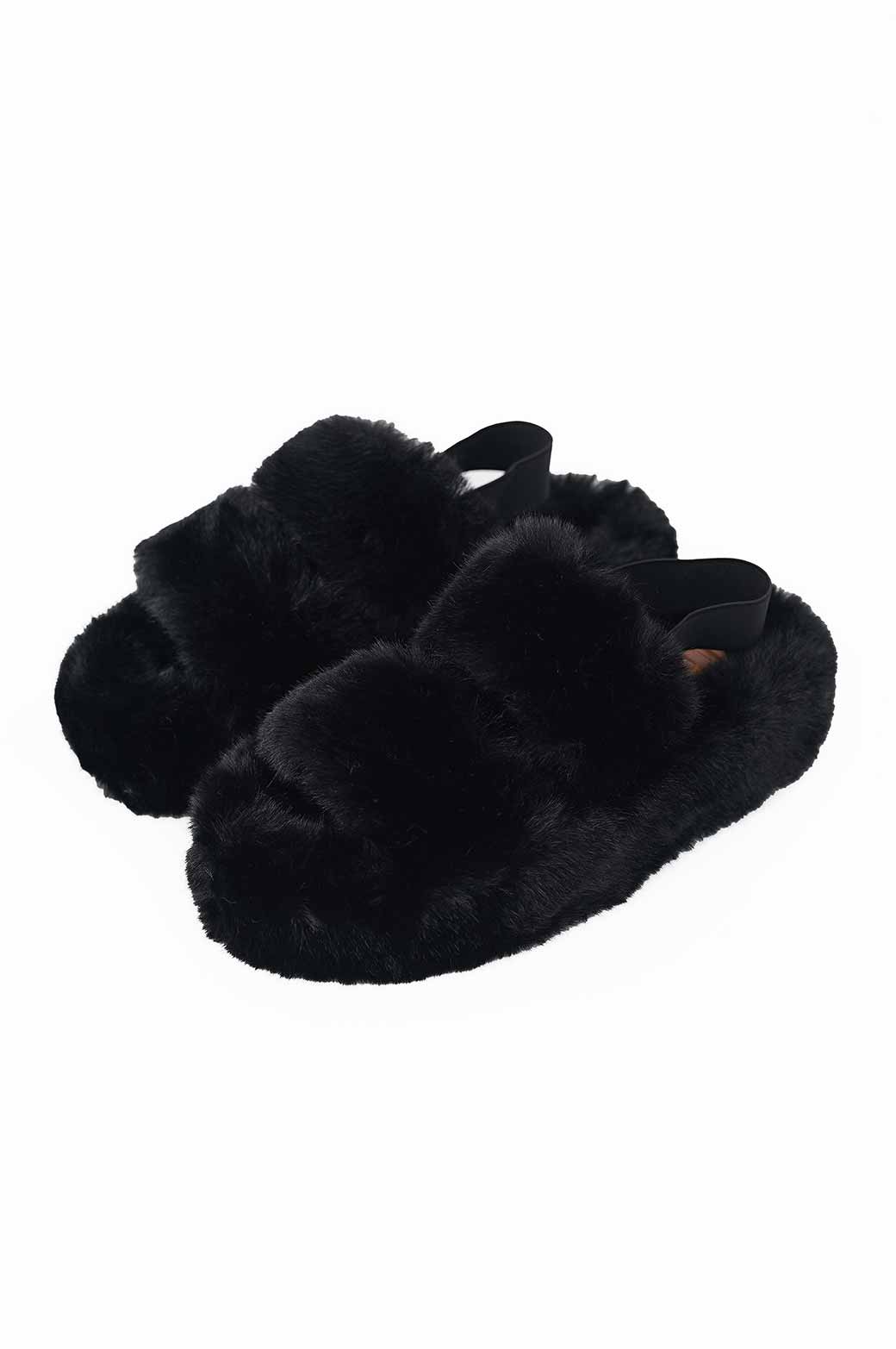 BLACK PLATFORM FUR SLIDES