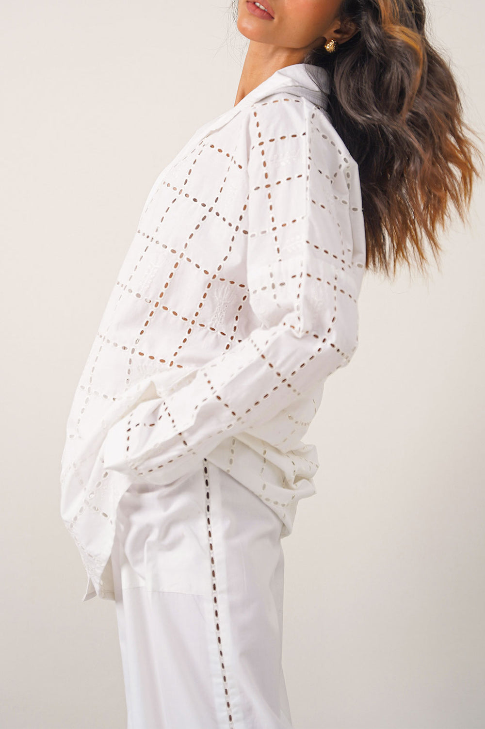WHITE DOUBLE COLLAR EMBROIDERED SHIRT