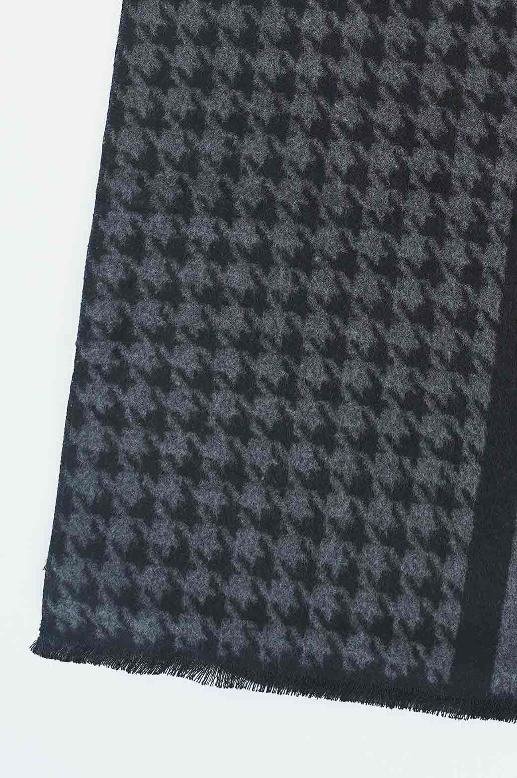 BLACK HOUNDSTOOTH PATTERN SCARF