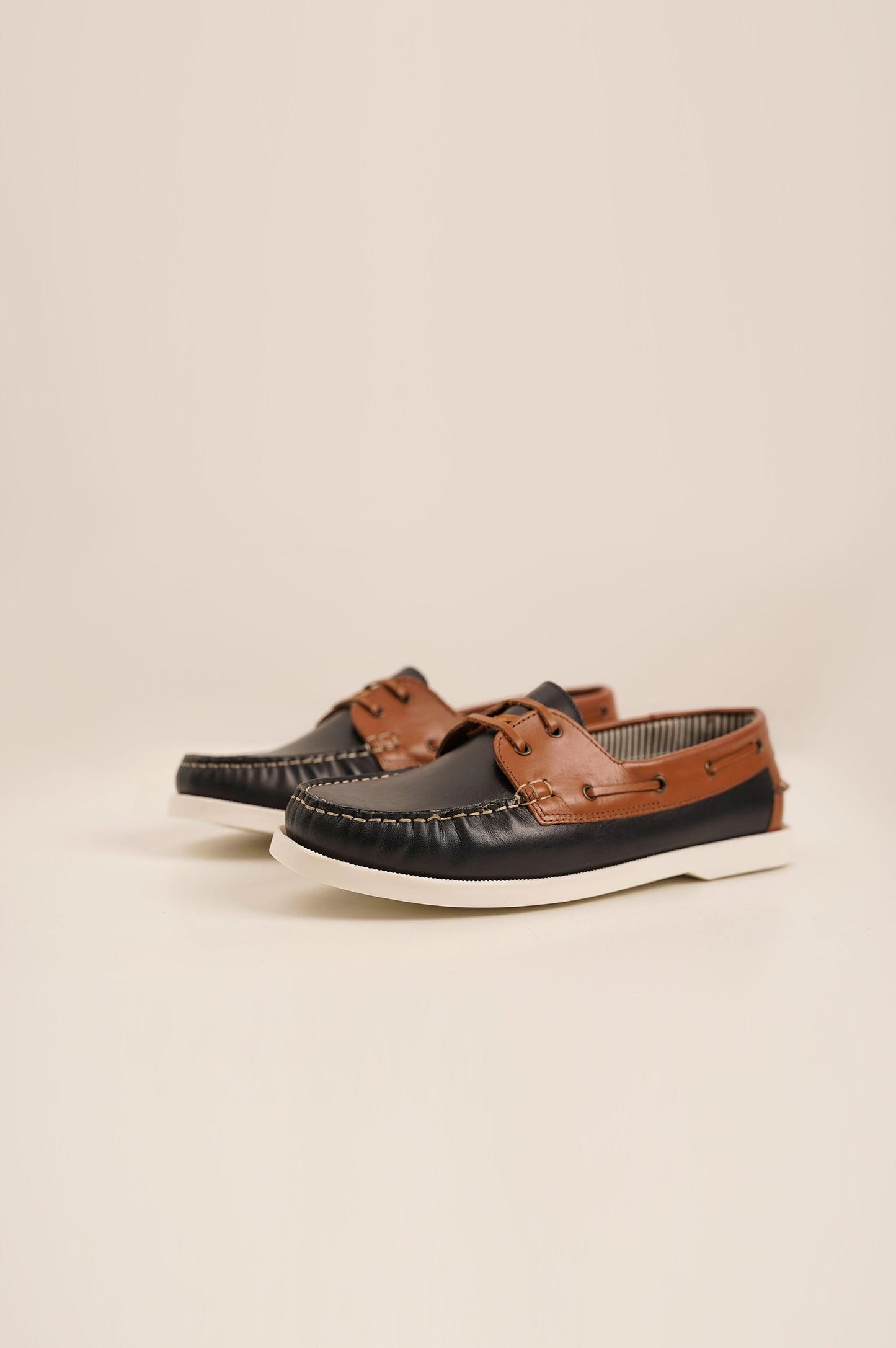 LEATHER BOAT SHOES - BOAT SHOES