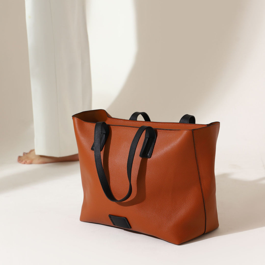 Oh handbag, my great friend - Lama Retail