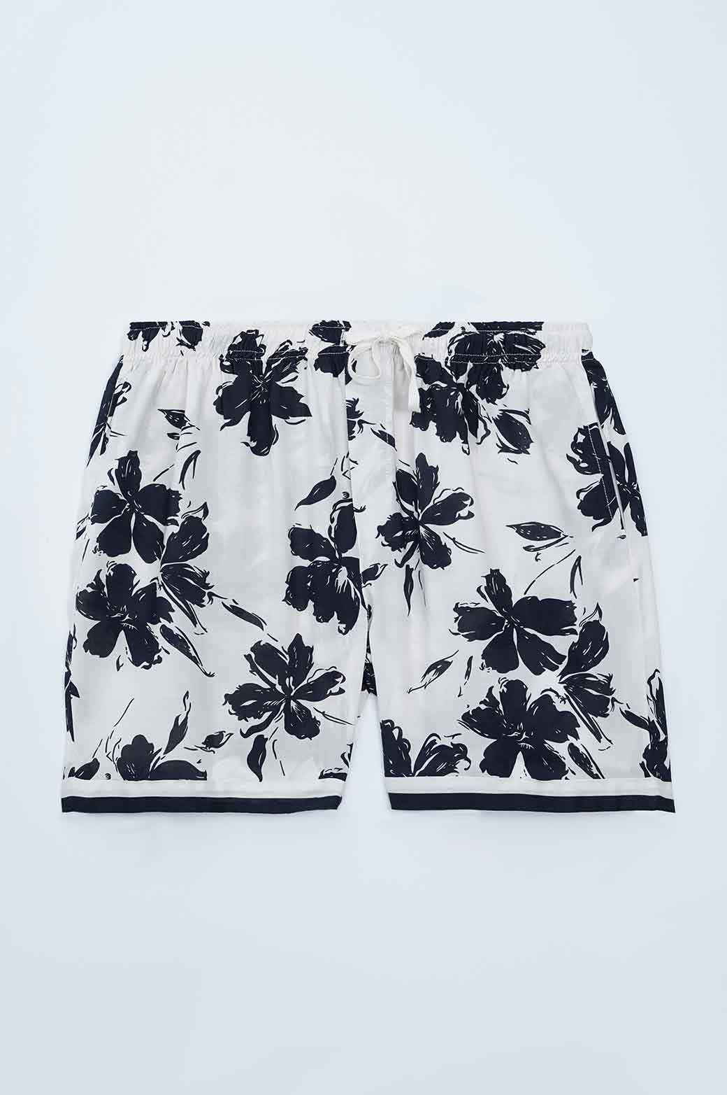 WHITE PRINTED DRAWSTRING SHORTS