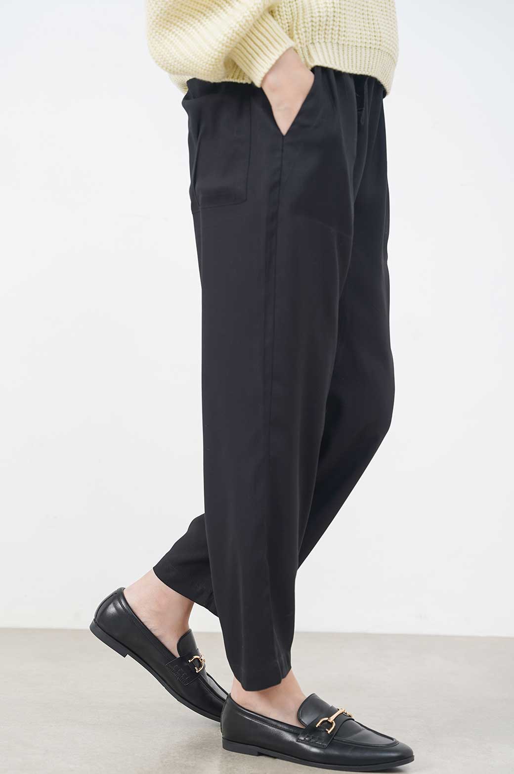 BLACK DRAWSTRING STRIAGHT PANTS