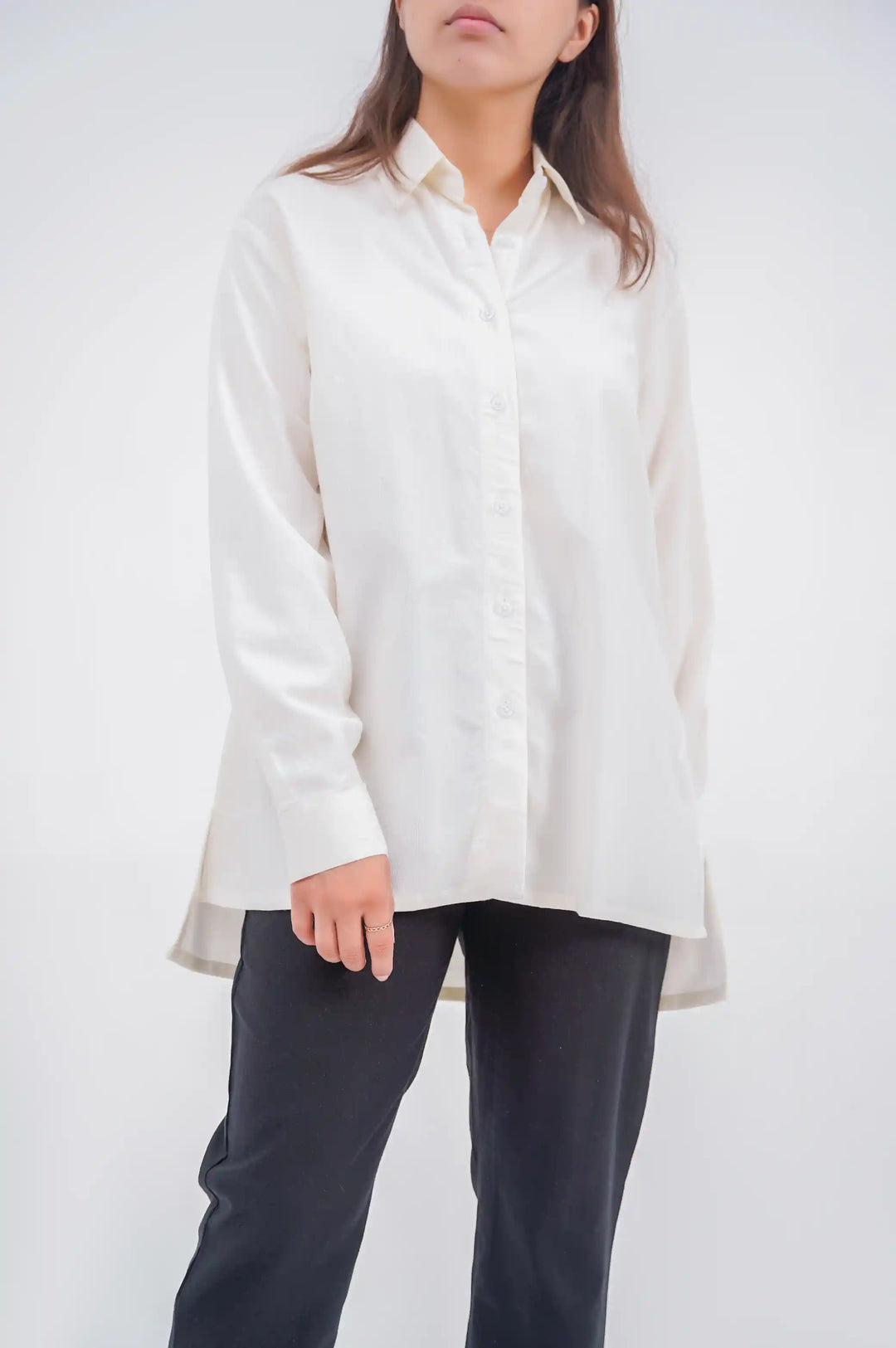 WHITE EVERYDAY BUTTON DOWN SHIRT
