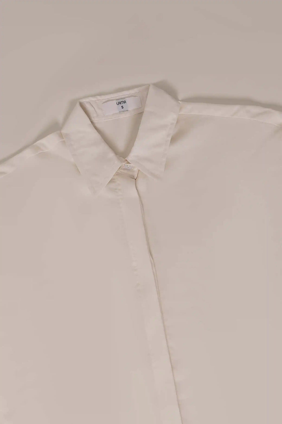 WHITE EVERYDAY BUTTON DOWN SHIRT