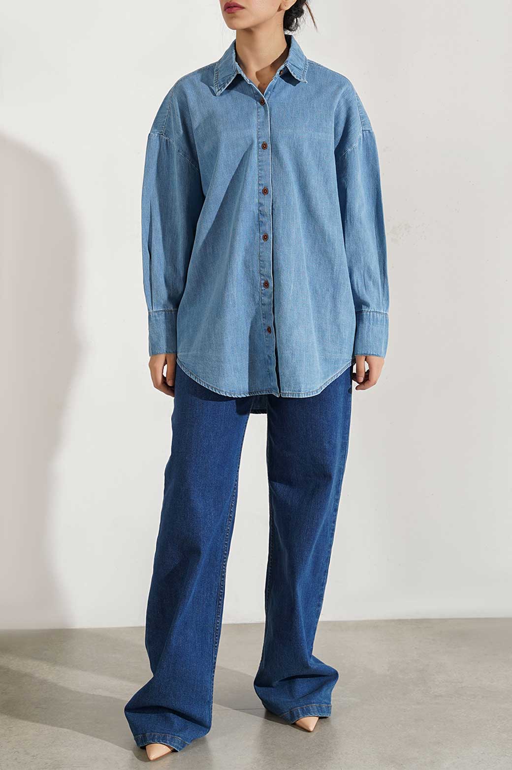 LIGHT BLUE DENIM BUTTON DOWN SHIRT