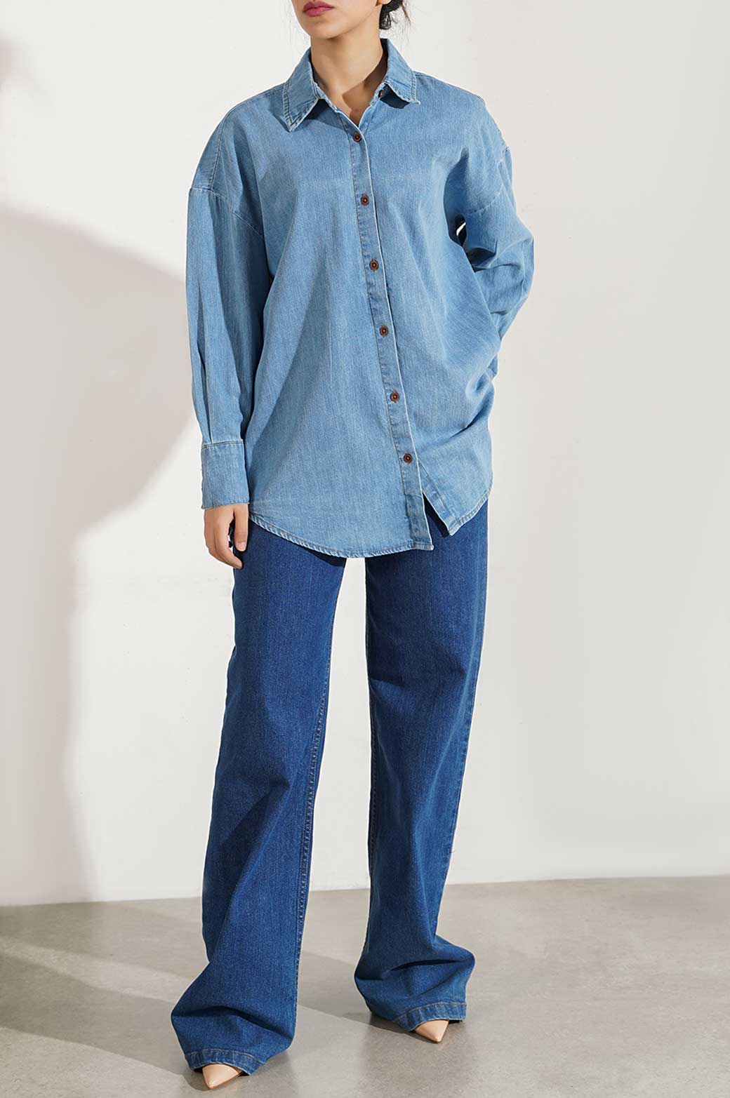 LIGHT BLUE DENIM BUTTON DOWN SHIRT