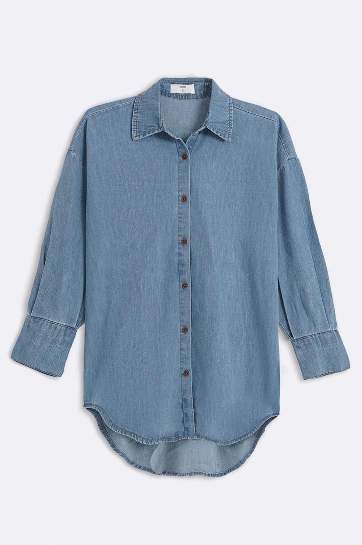 LIGHT BLUE DENIM BUTTON DOWN SHIRT