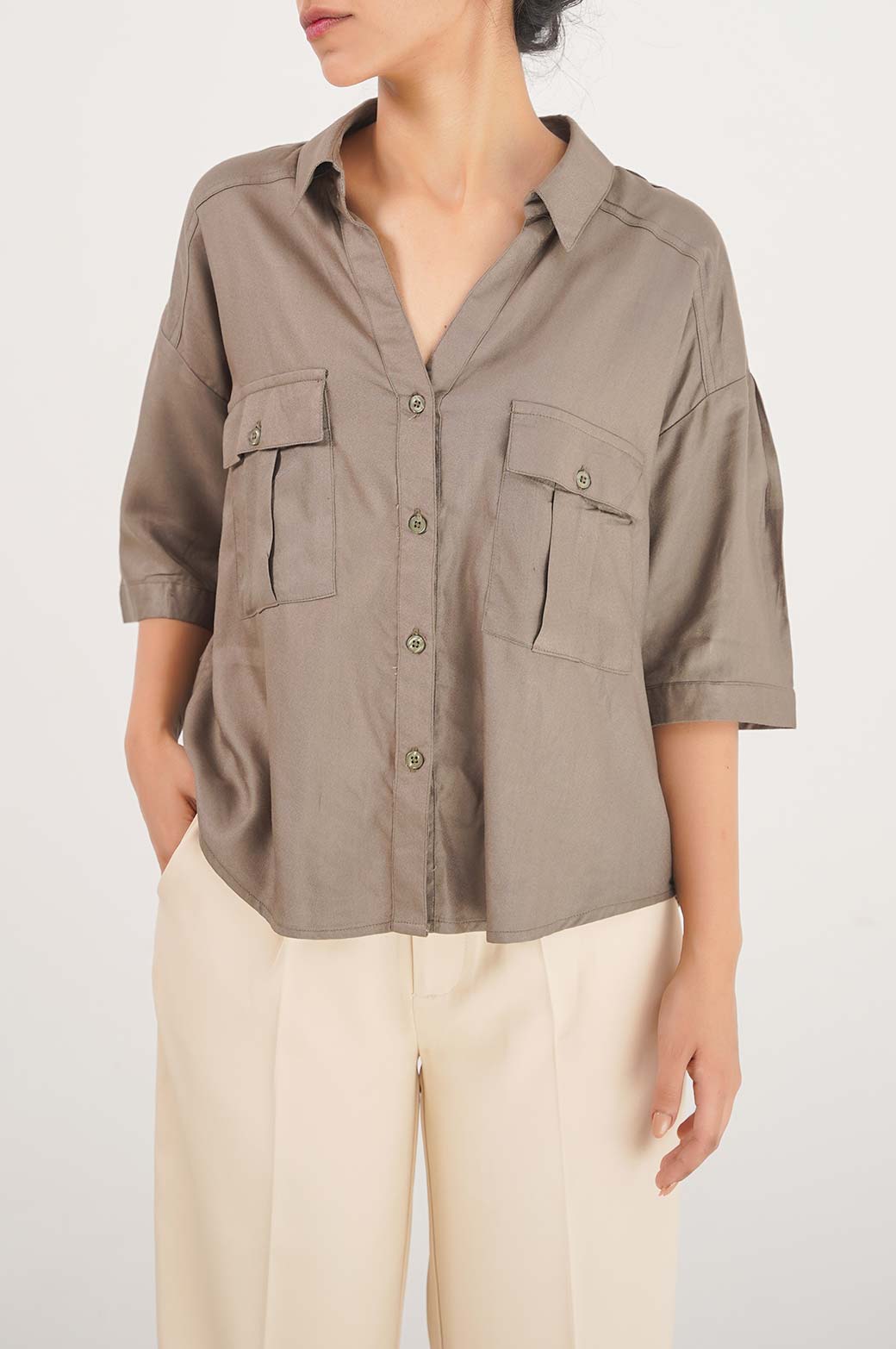 GREEN CROP BUTTON DOWN SHIRT