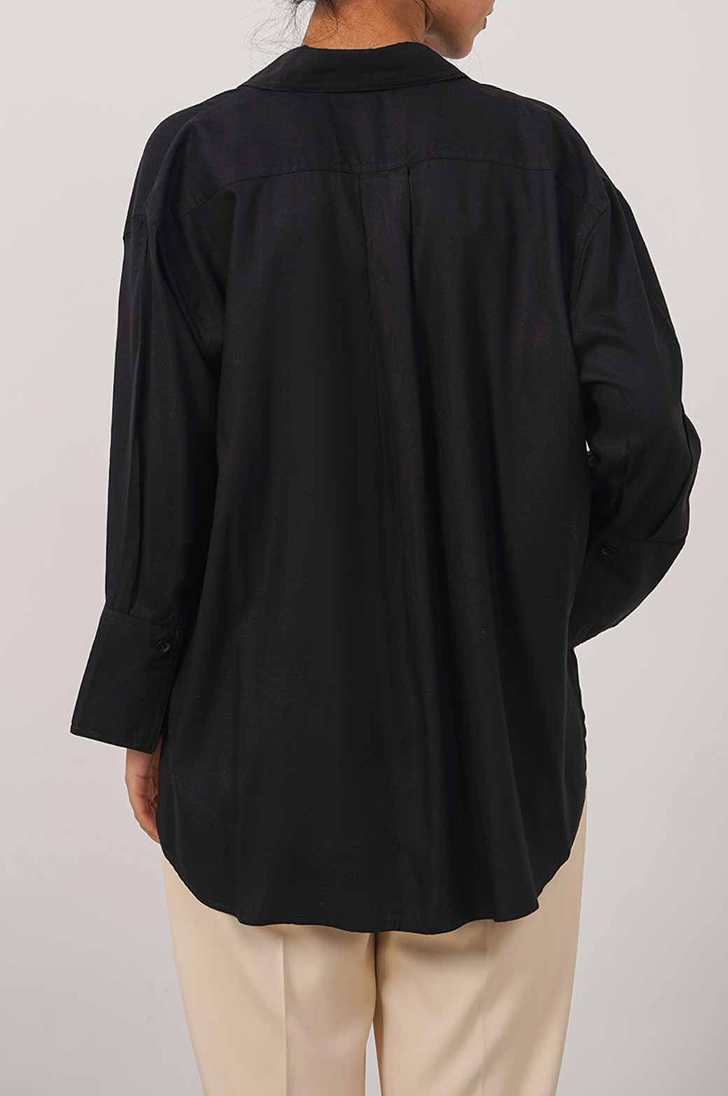 BLACK BASIC BUTTON DOWN SHIRT