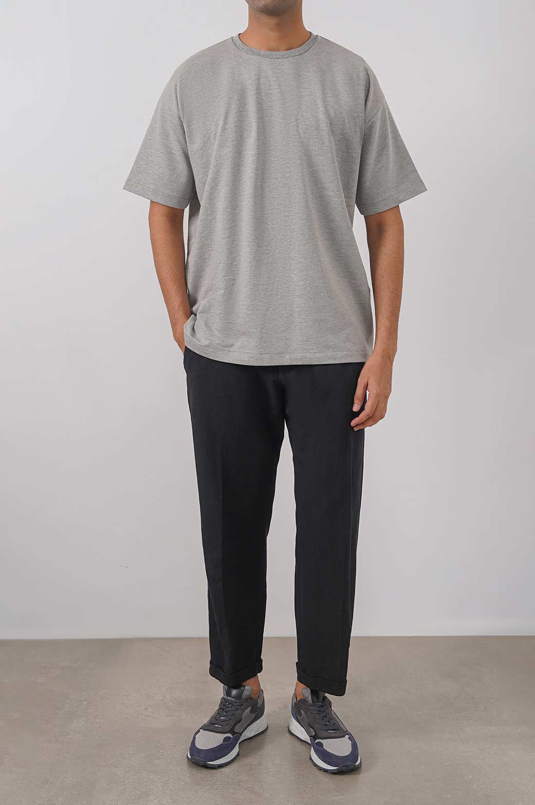HEATHER GREY ROUND NECK T-SHIRT