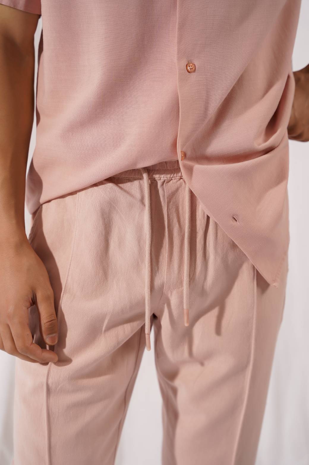 LIGHT PINK BASIC TAPERED PANTS