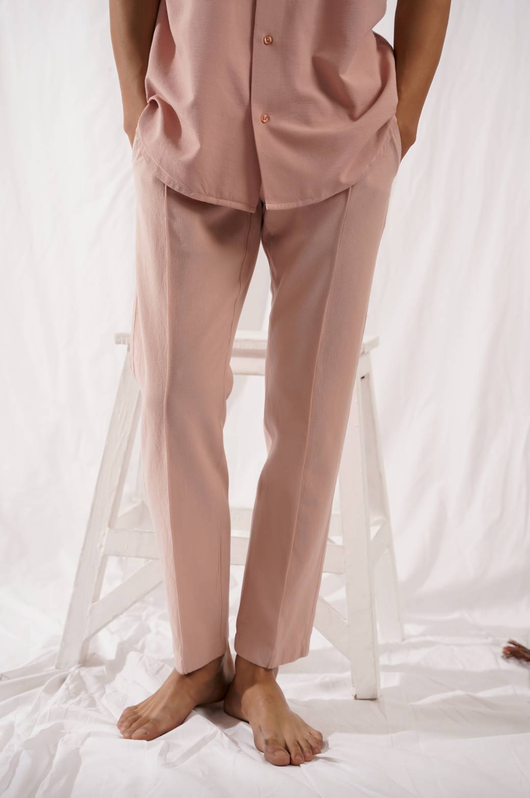 LIGHT PINK BASIC TAPERED PANTS