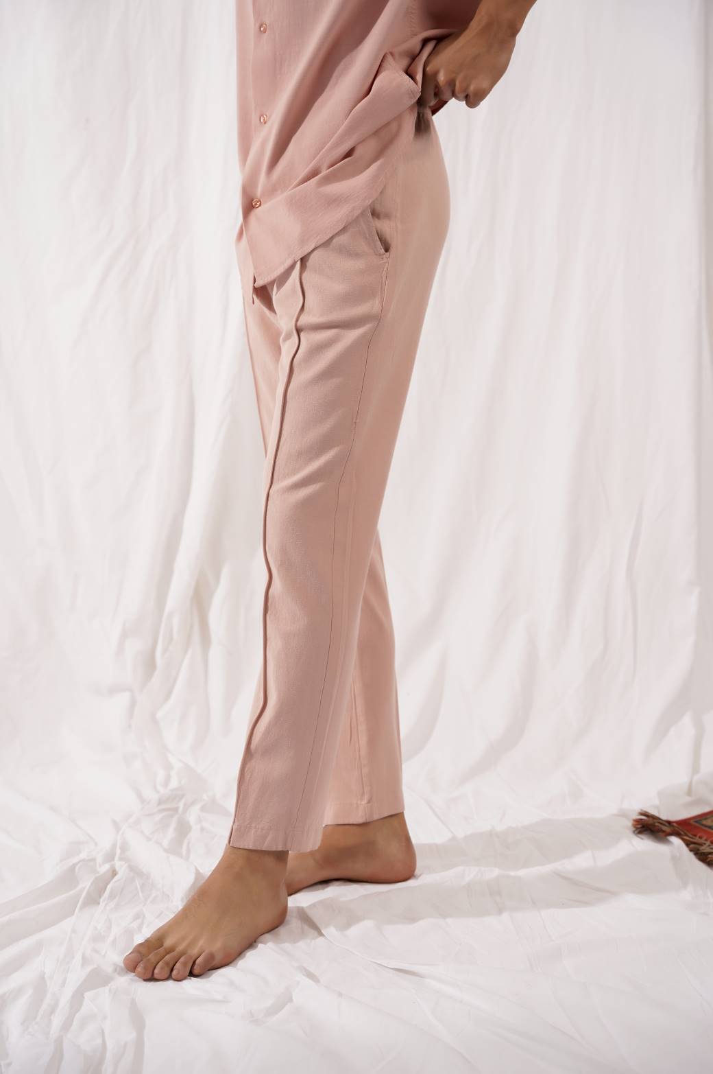 LIGHT PINK BASIC TAPERED PANTS