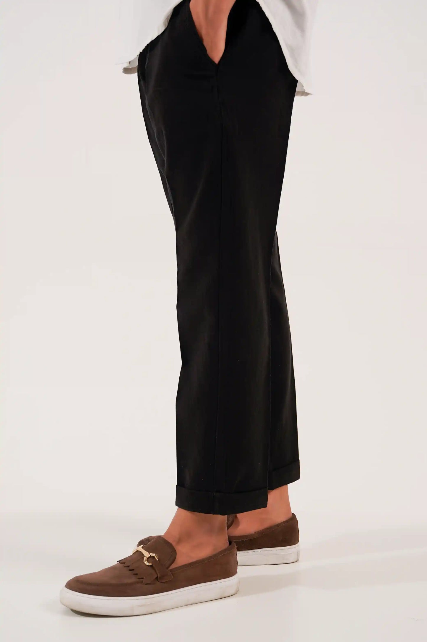 BLACK LINEN TURNUP PANTS