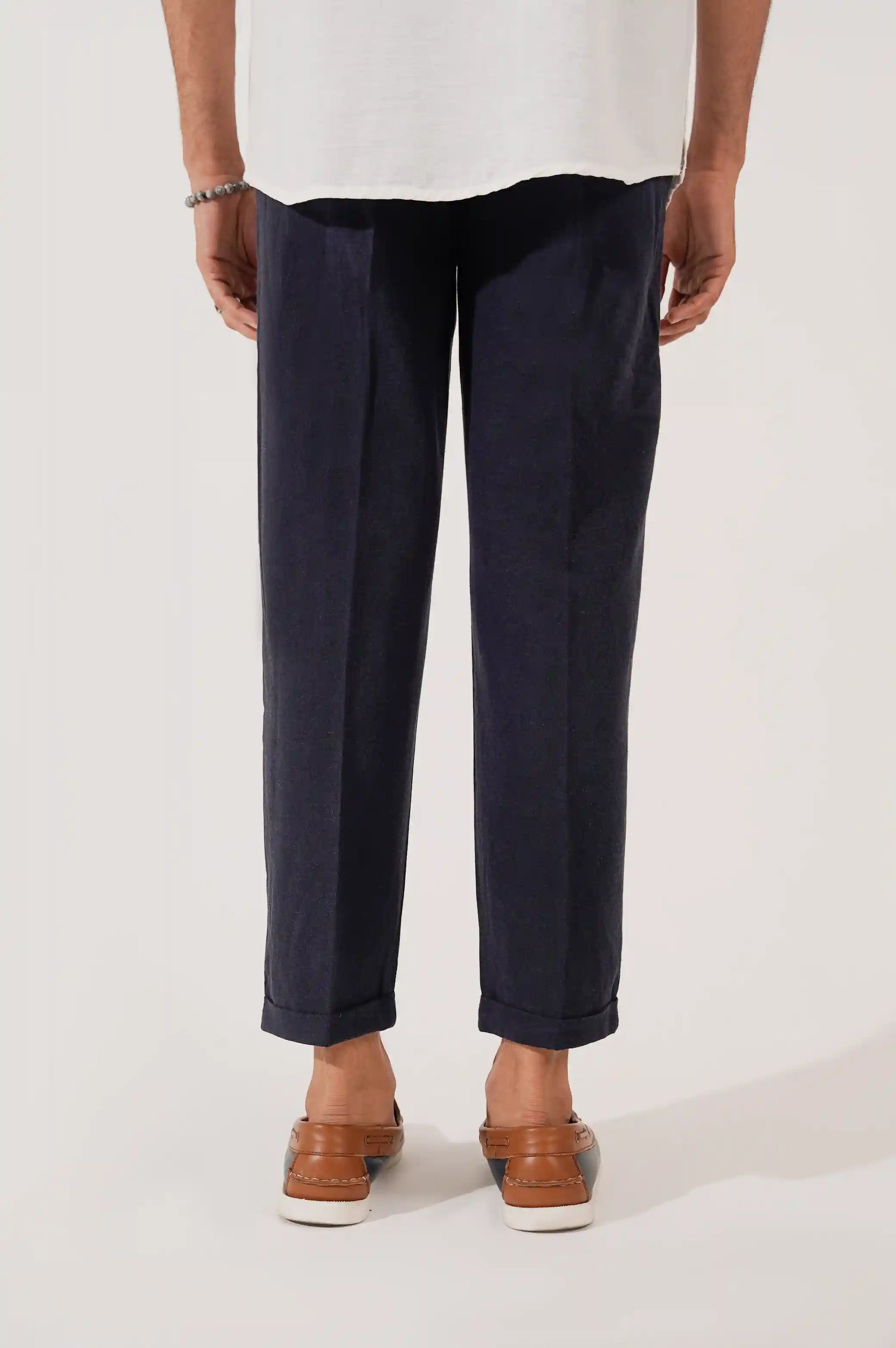 NAVY LINEN TURN-UP PANTS