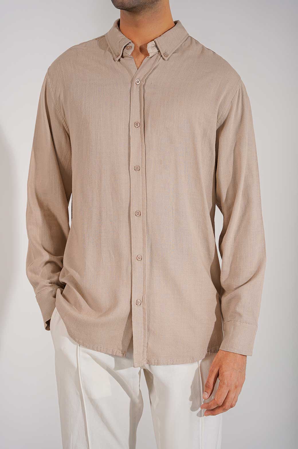 BEIGE BASIC BUTTON DOWN SHIRT