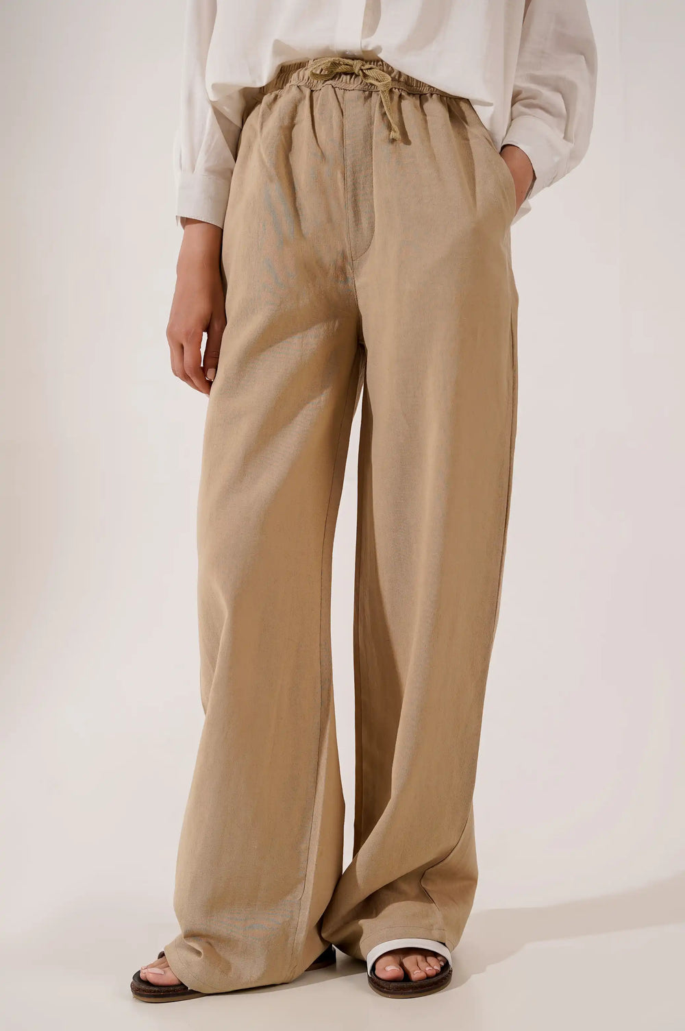 The Everyday Drawstring Pant – MeMi Collective