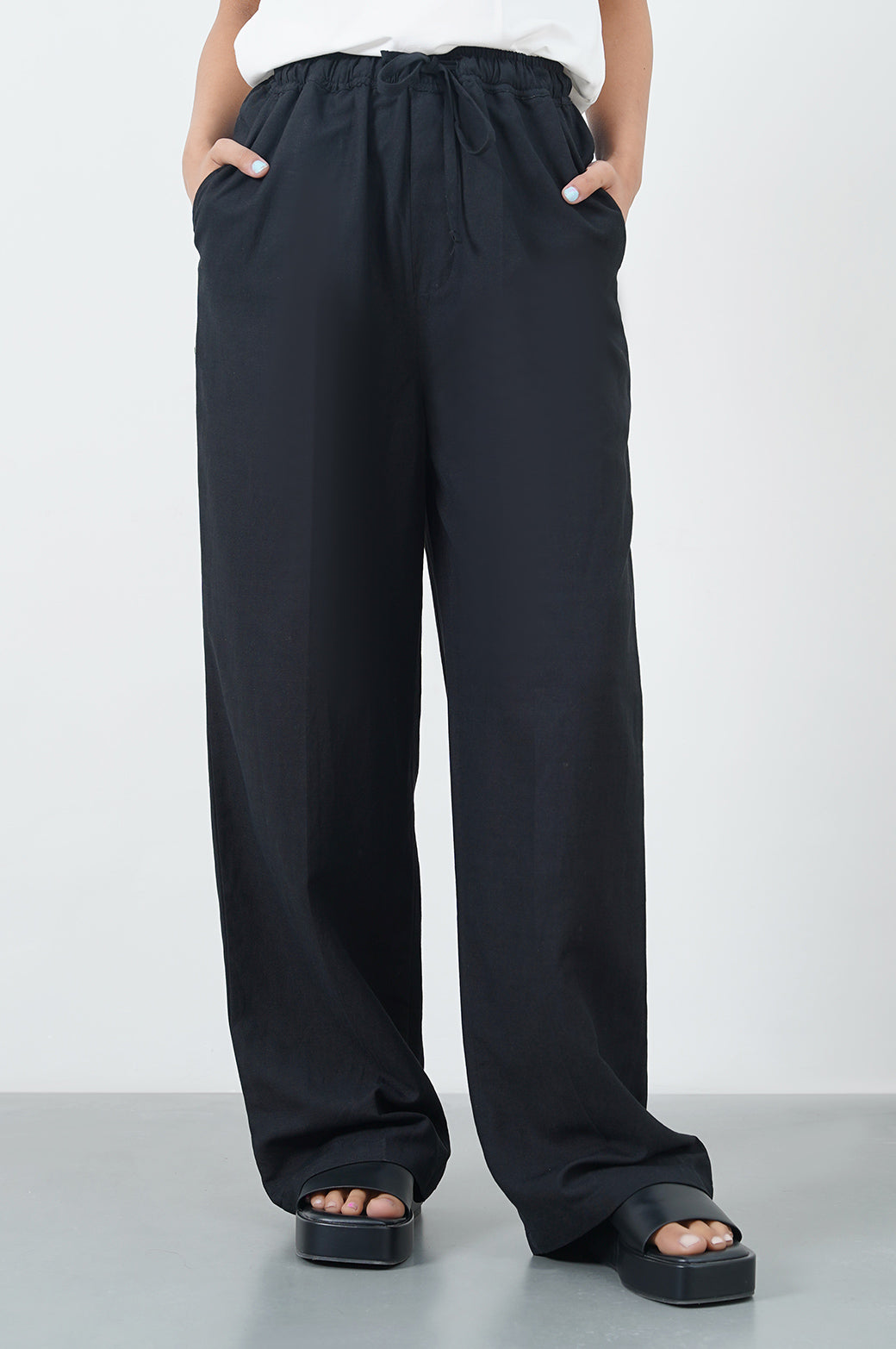 BLACK DRAWSTRING WIDE LEG PANTS