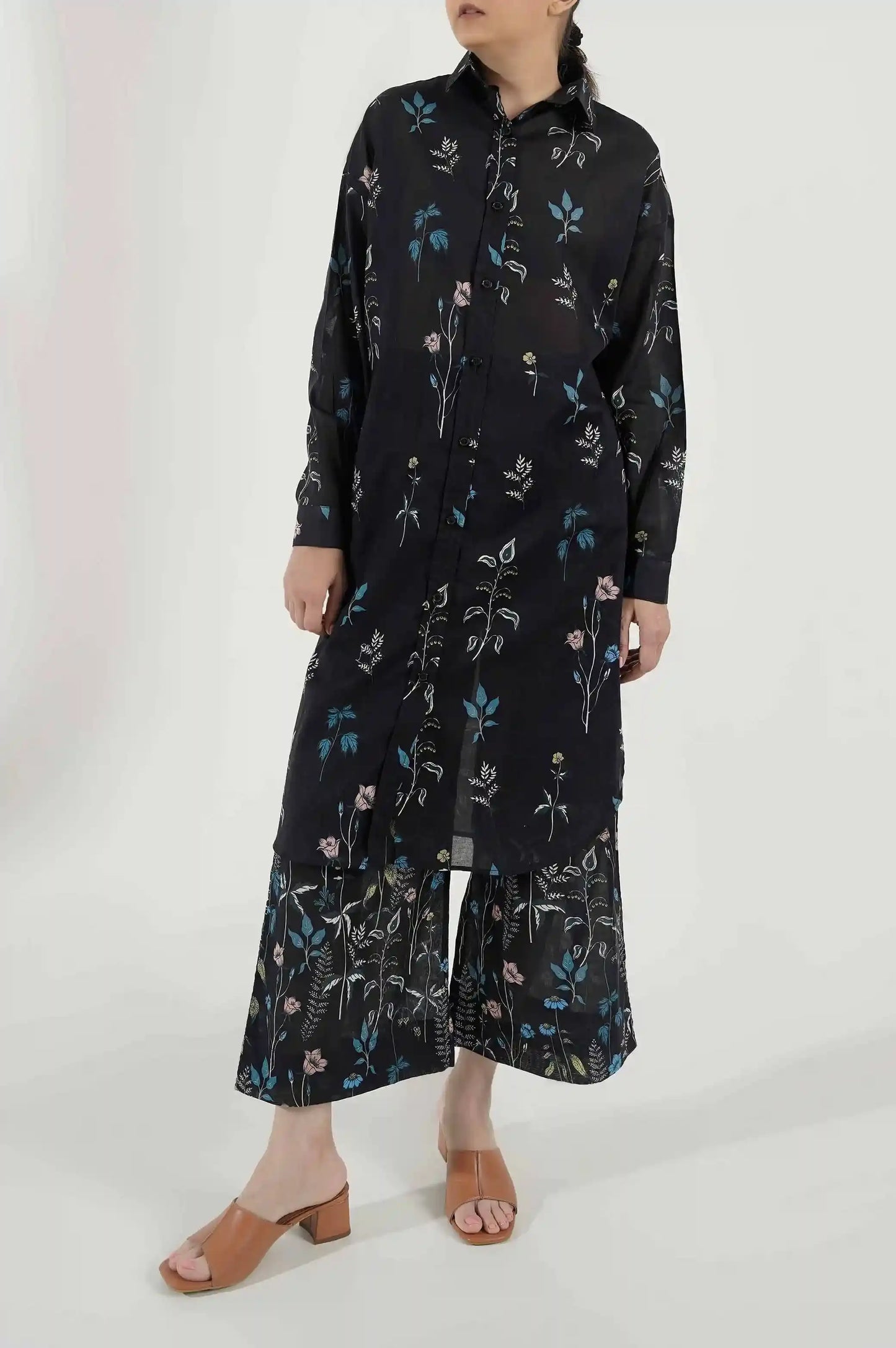 BLACK GARDENIA PRINTED PANTS