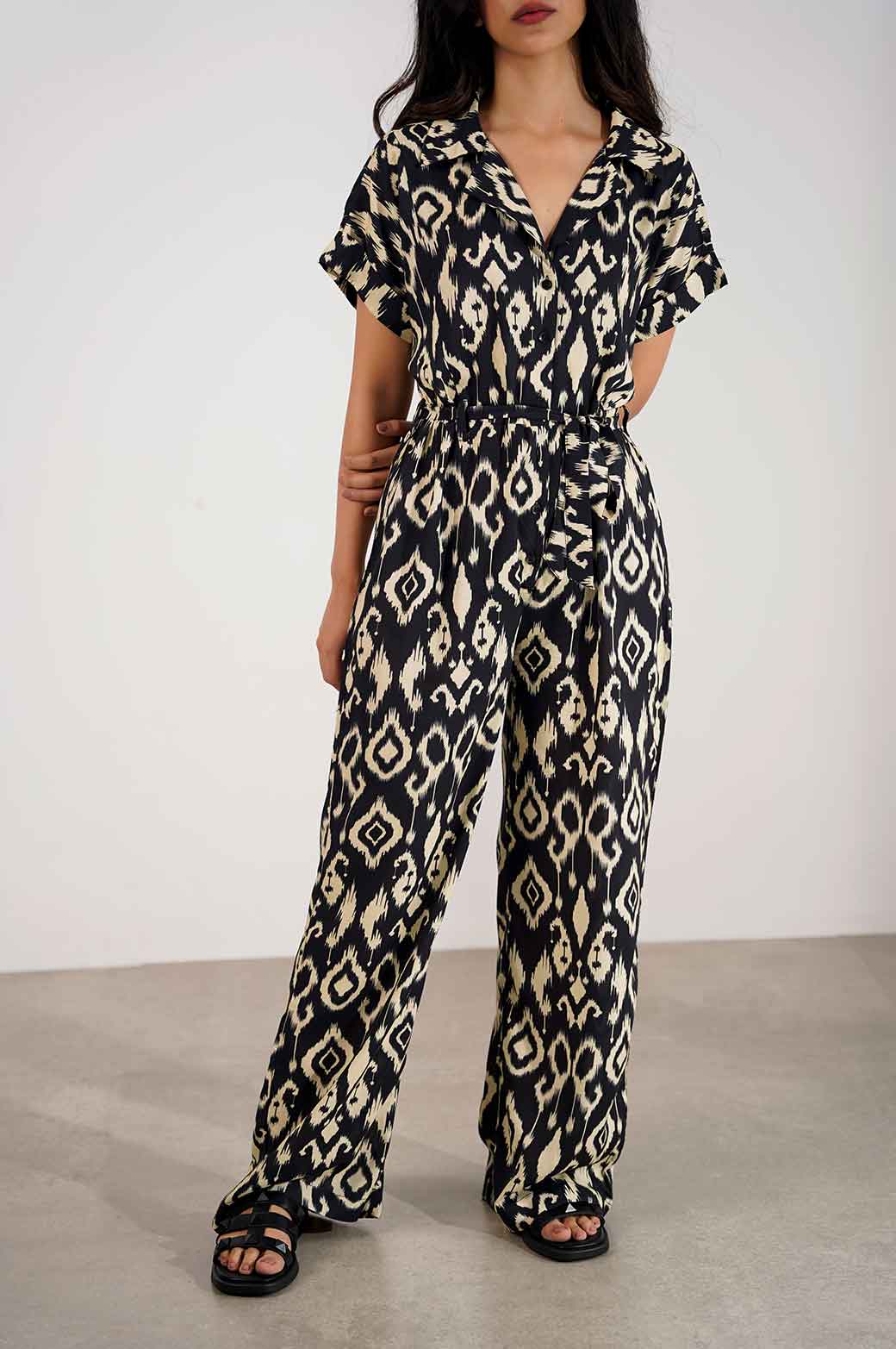 BLACK PRINTED JUMPSUIT