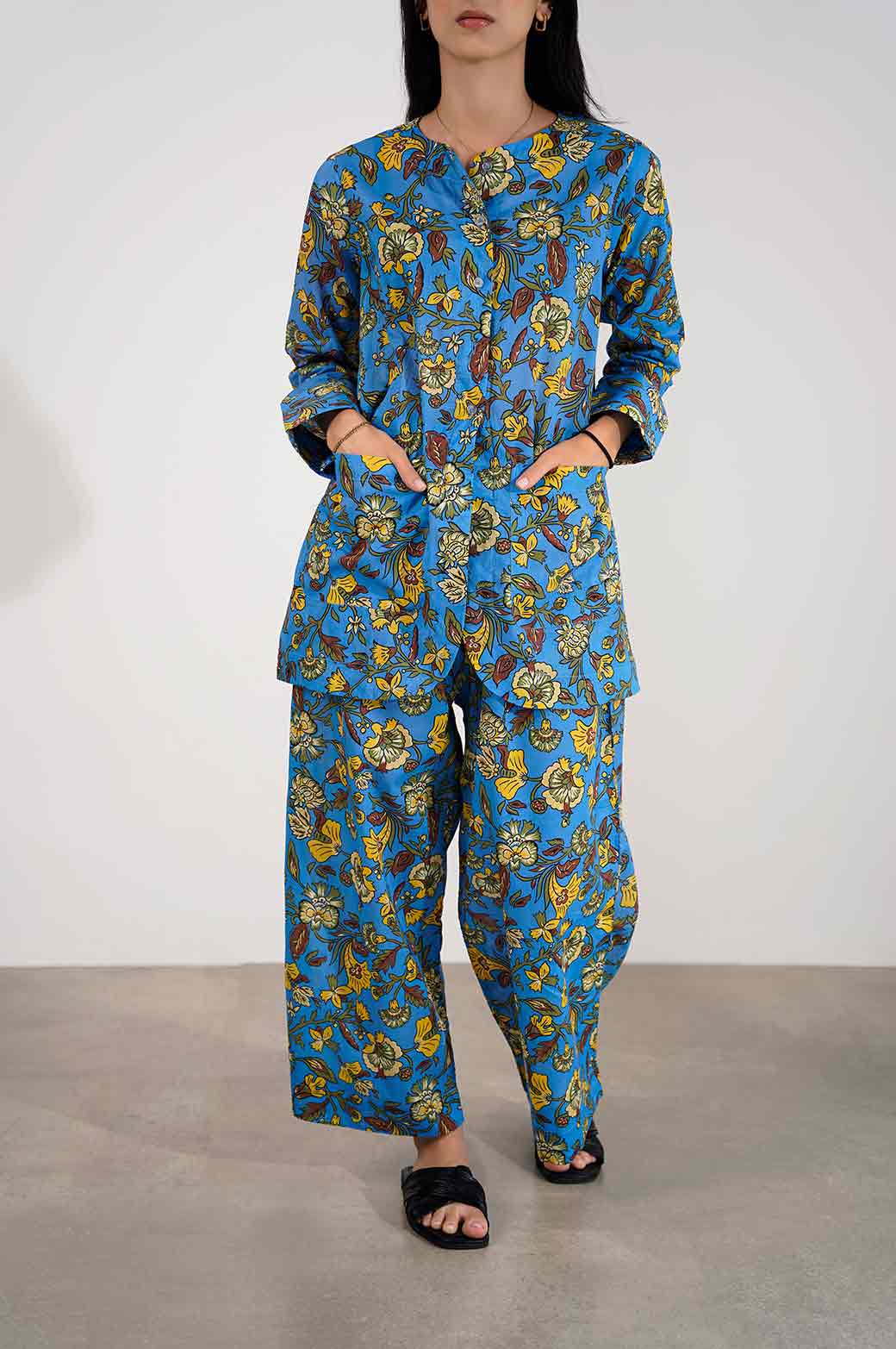 BLUE PRINTED MATCHING SET