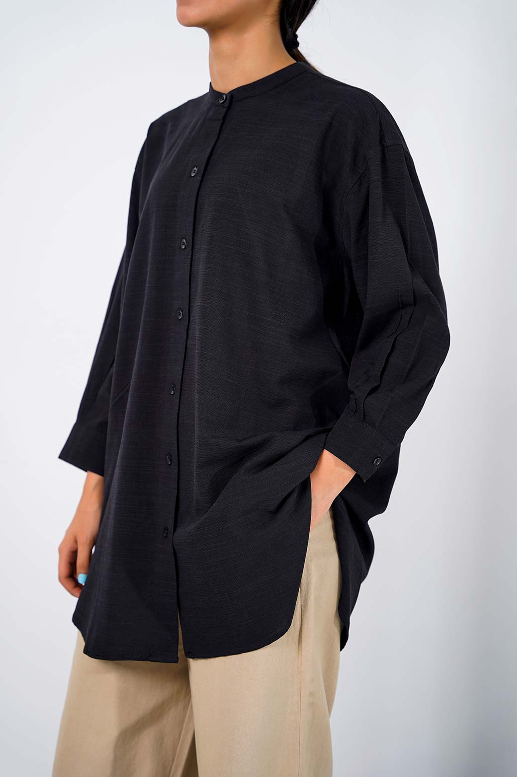 BLACK BAND COLLAR LONG SHIRT