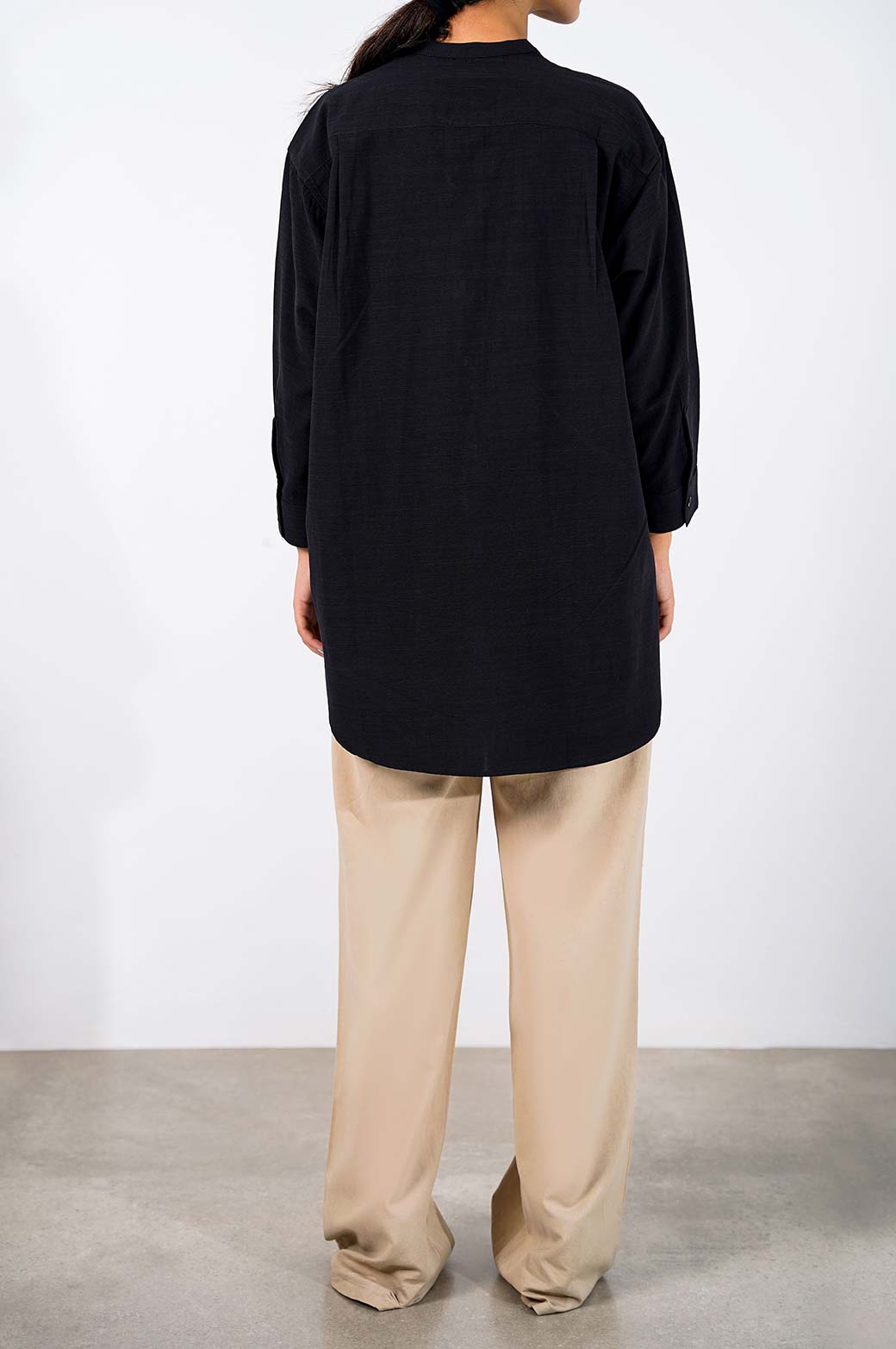 BLACK BAND COLLAR LONG SHIRT