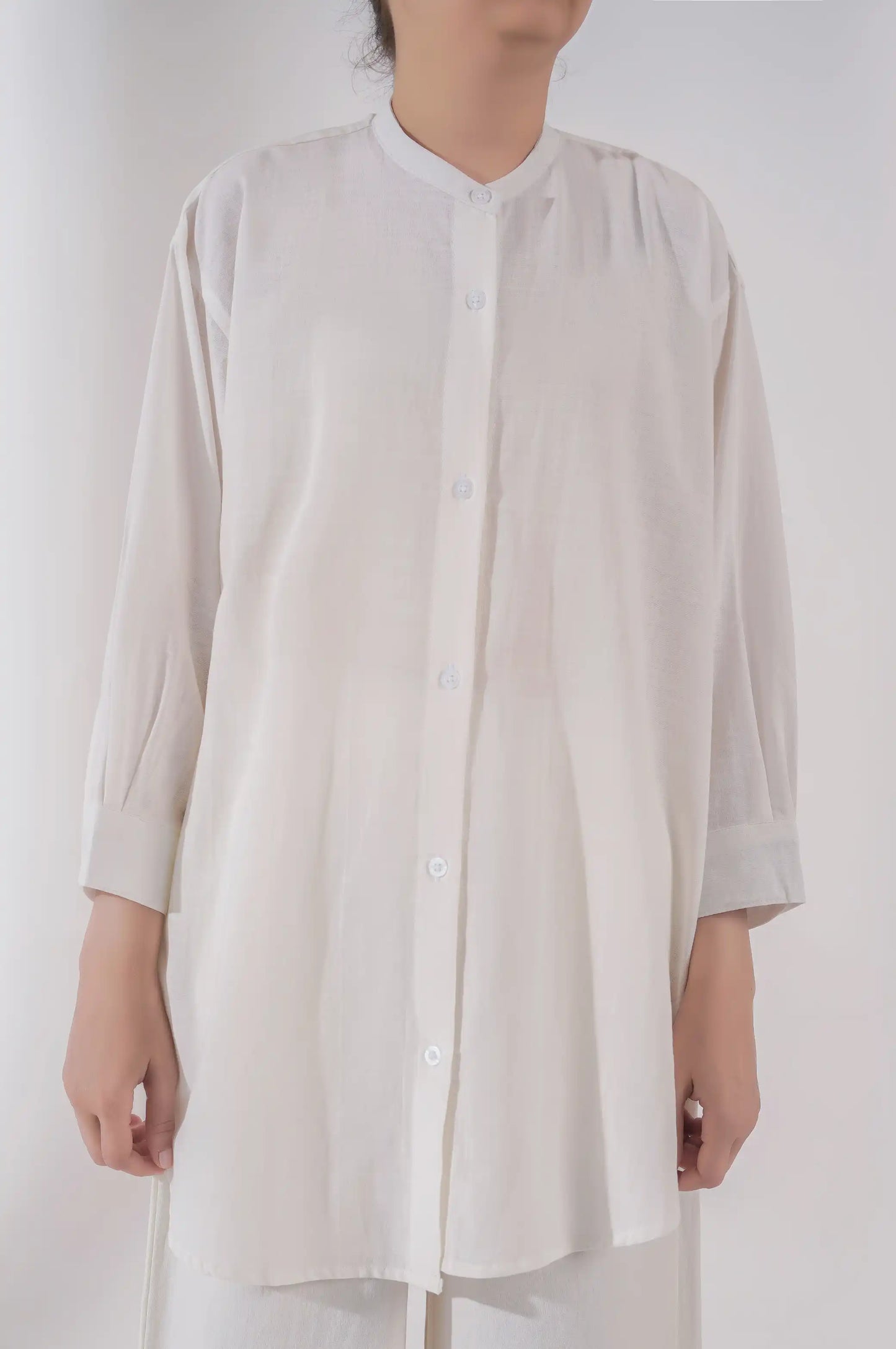 WHITE BAND COLLAR BUTTON DOWN