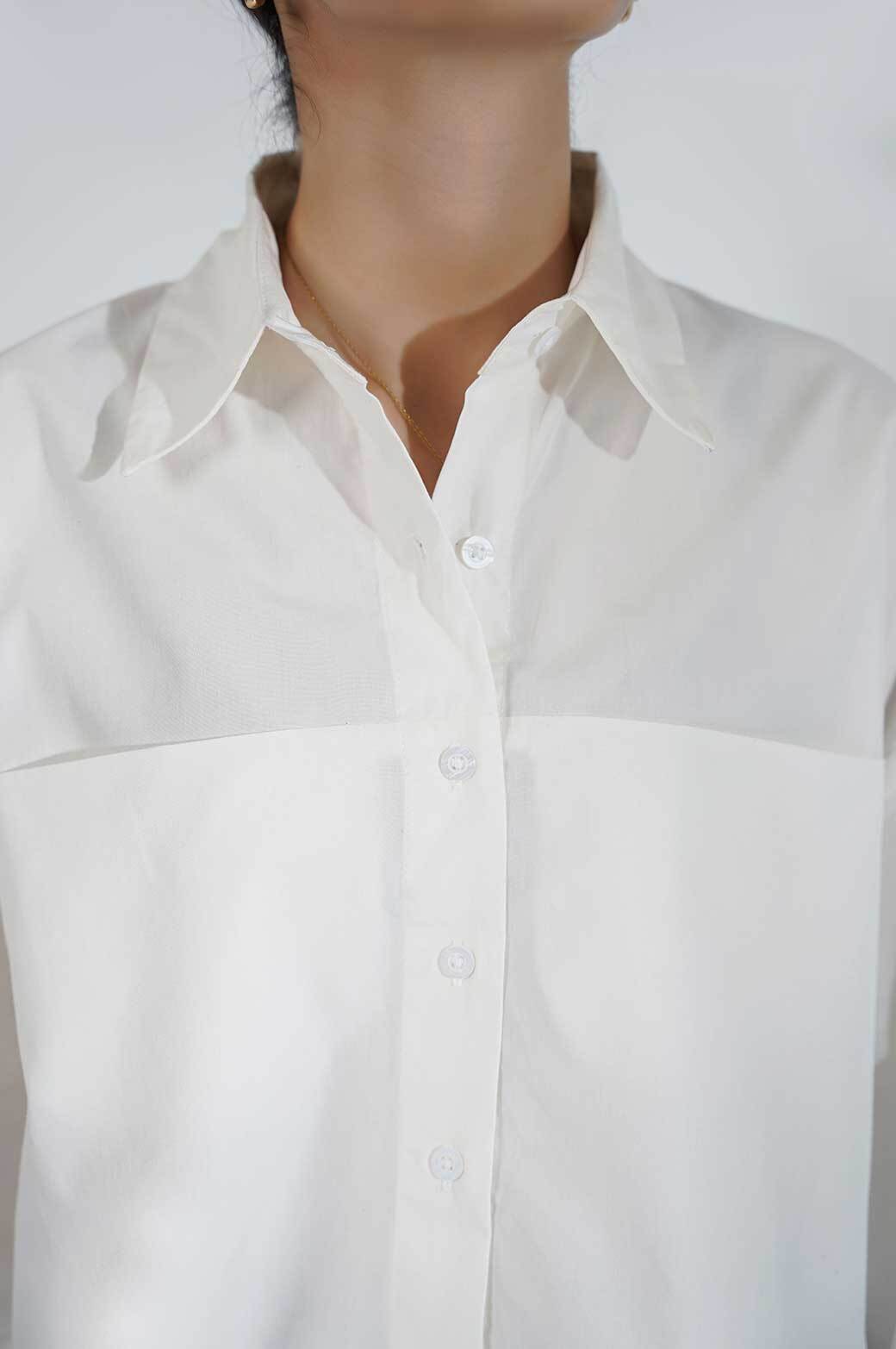 WHITE CROPPED BUTTON DOWN SHIRT