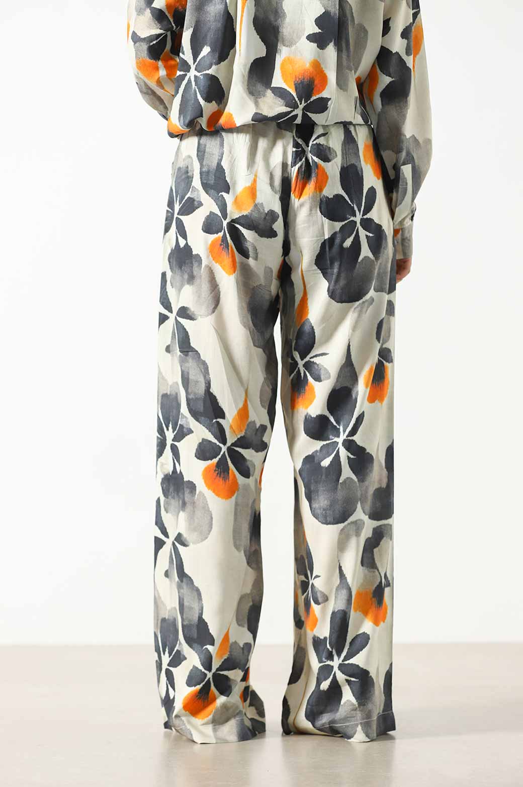 WHITE PRINTED DRAWSTRING TROUSERS