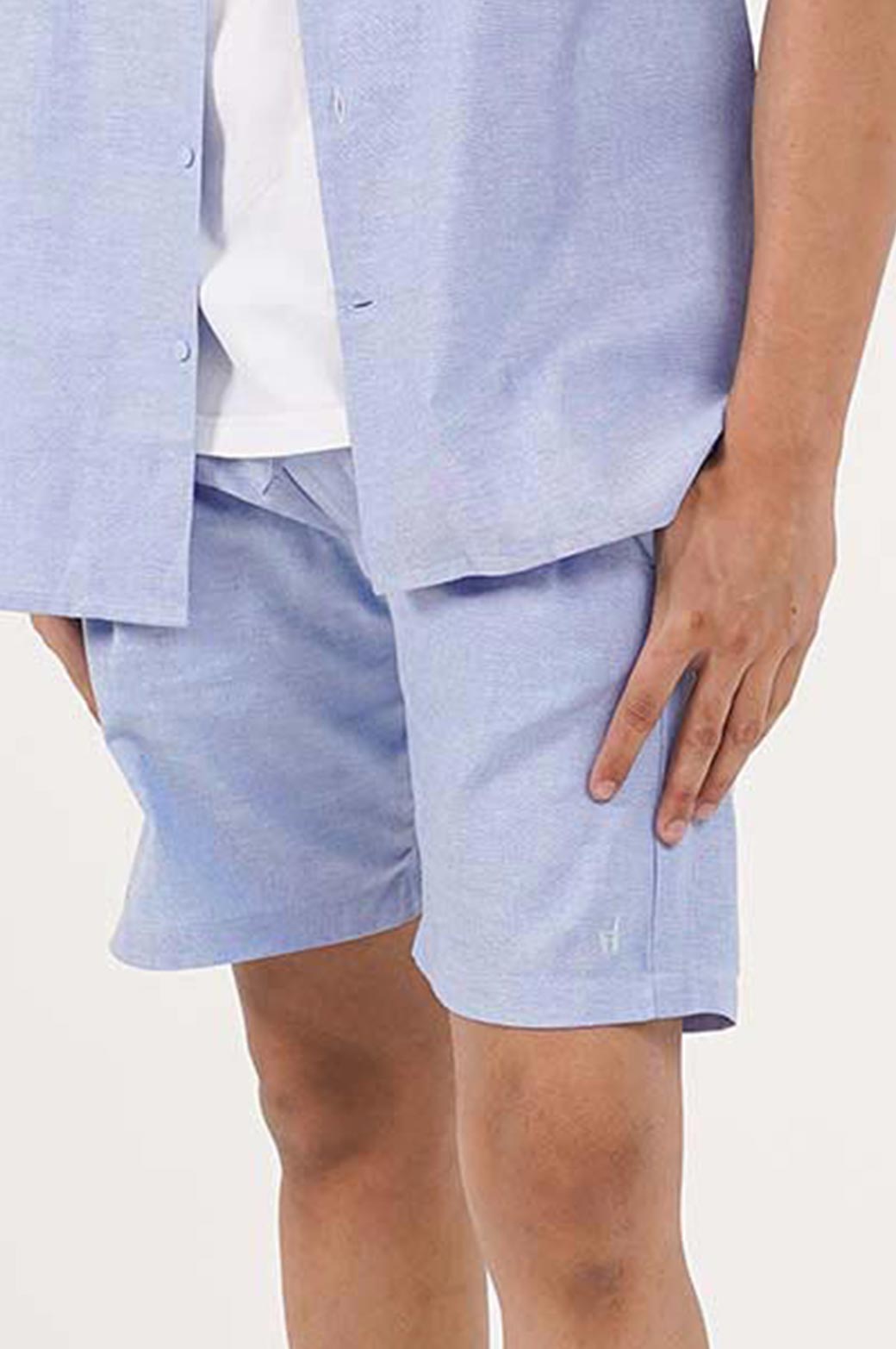 LIGHT BLUE CASUAL LINEN SHORTS