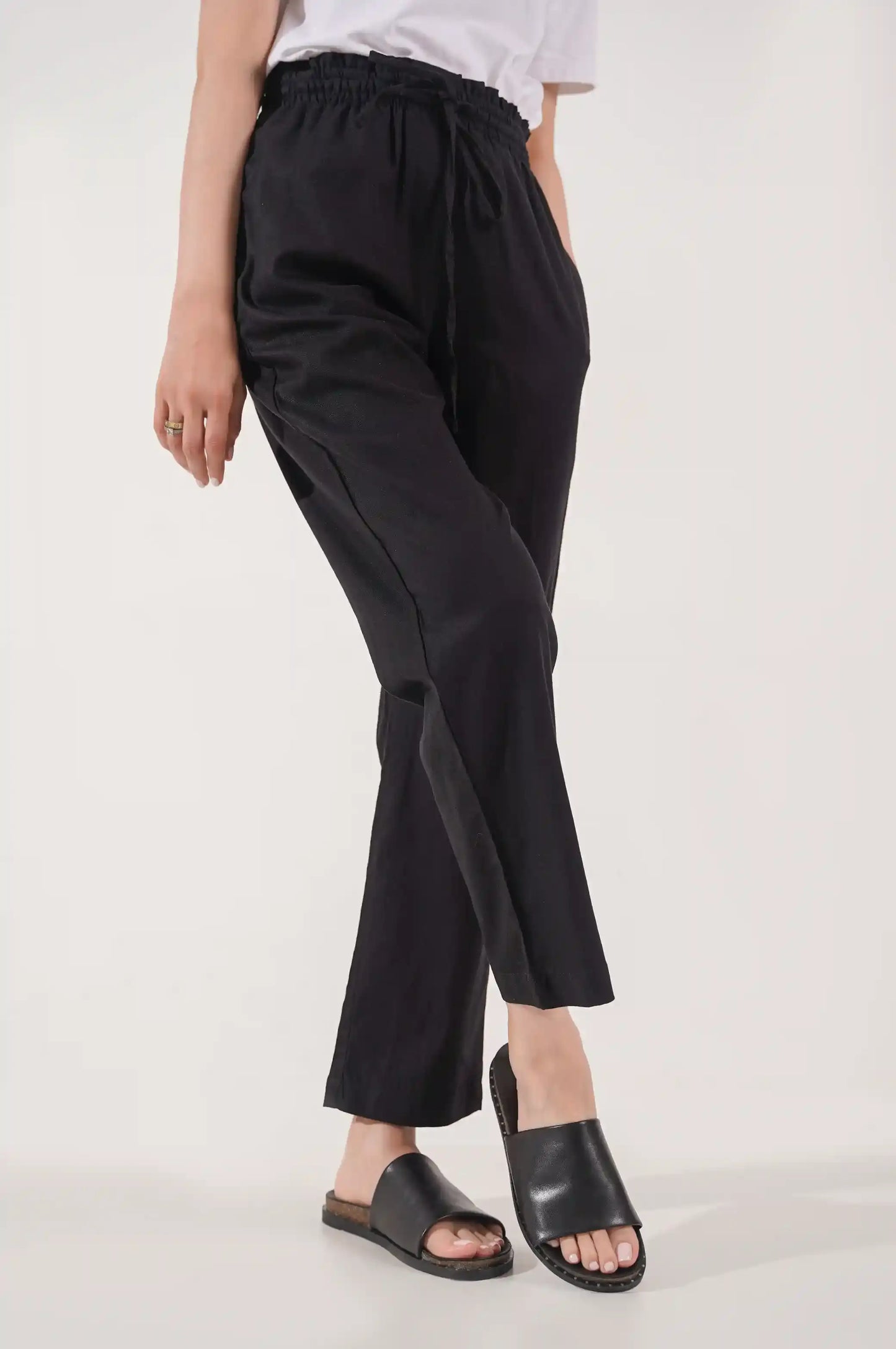 BLACK PAPERBAG PANTS