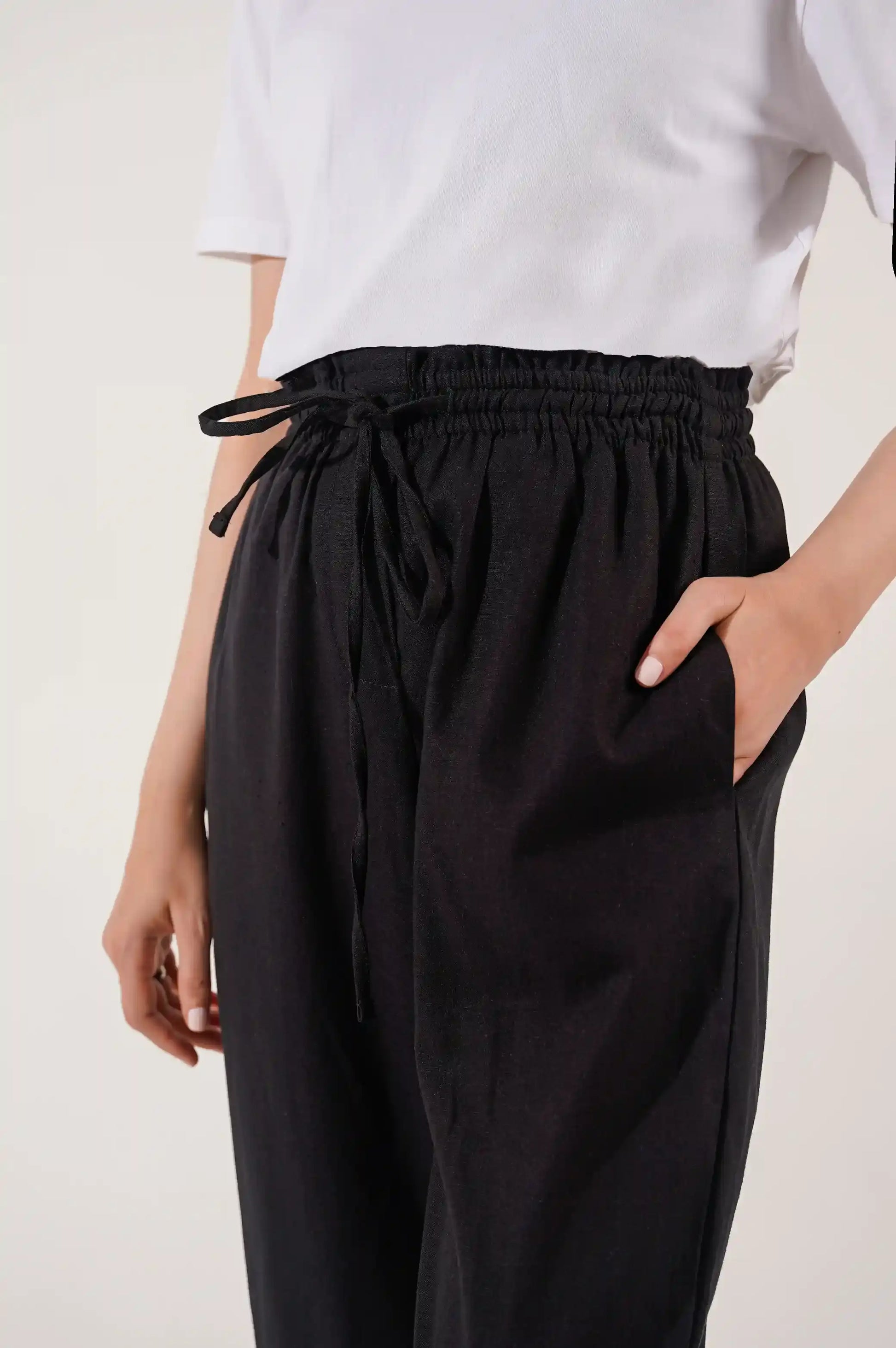 BLACK PAPERBAG PANTS