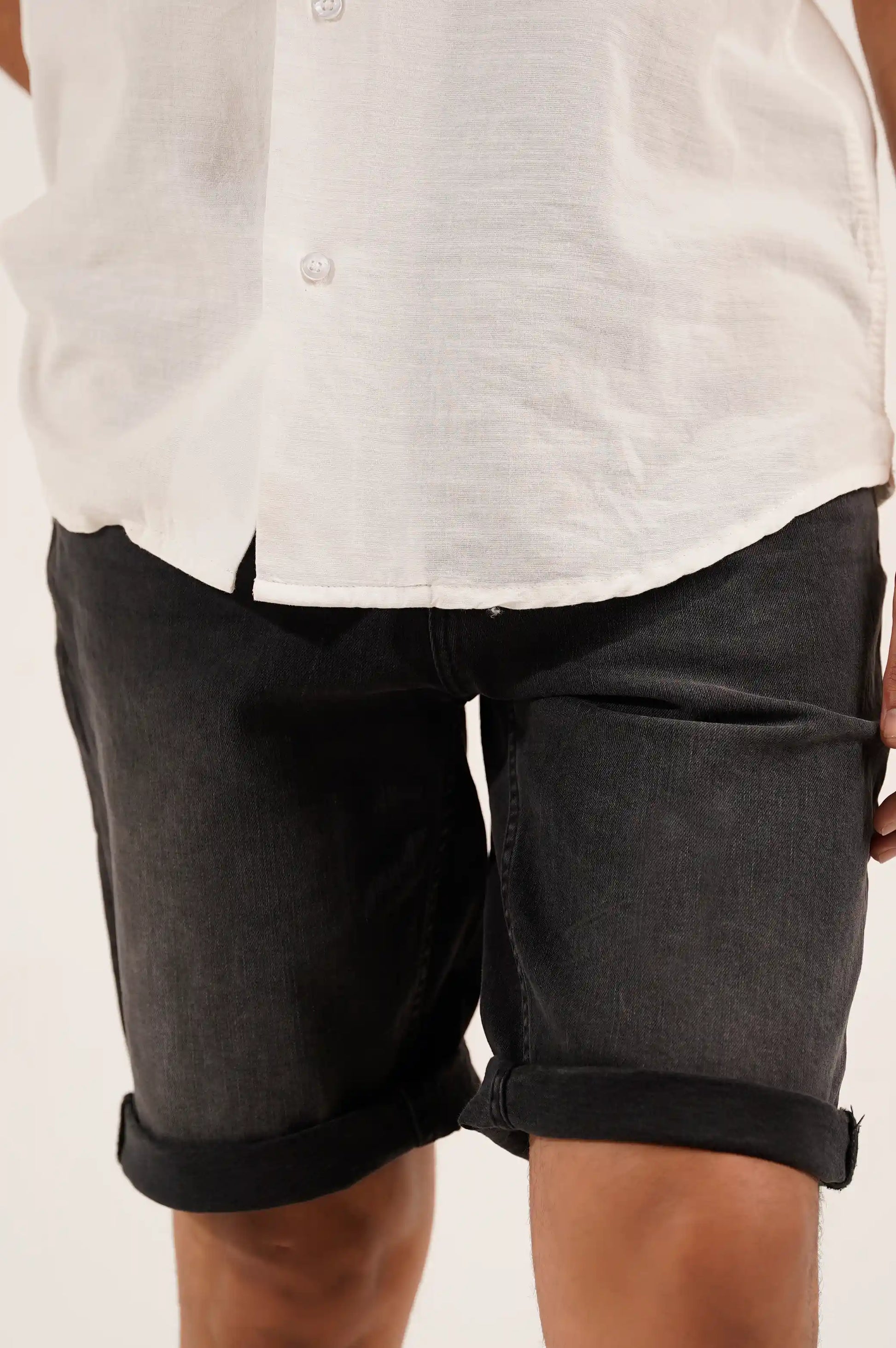 DULL BLACK DENIM SHORTS