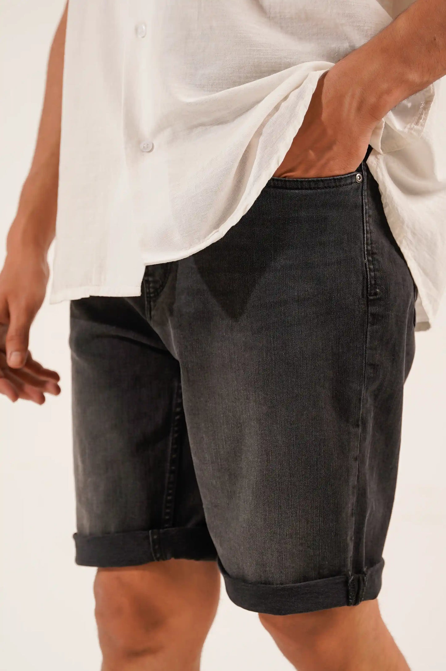 DULL BLACK DENIM SHORTS