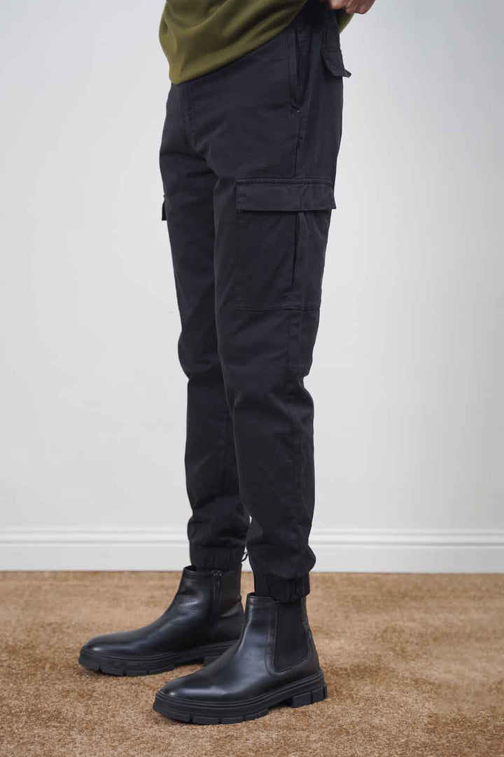 BLACK CARGO PANTS