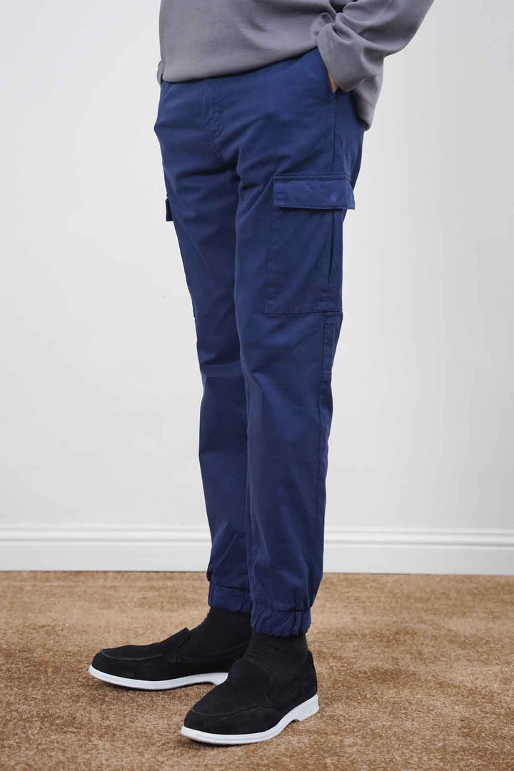 NAVY CARGO PANTS